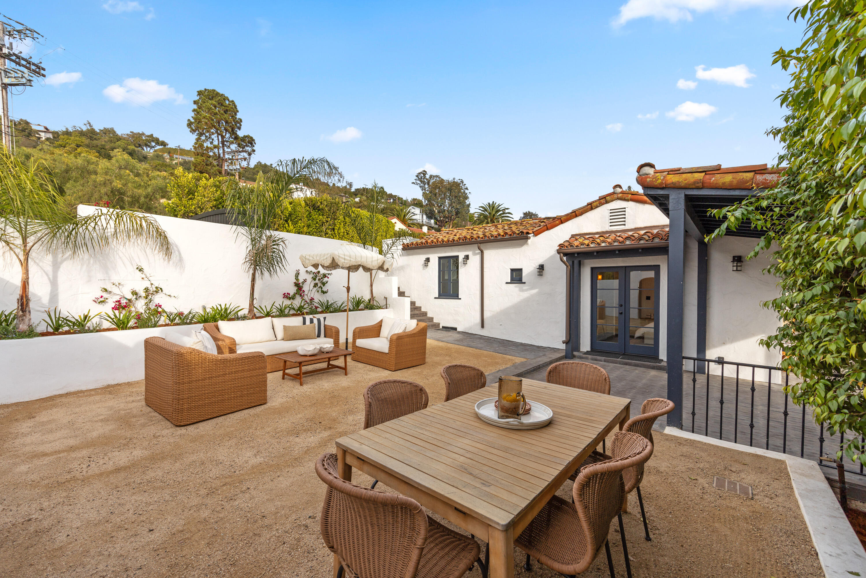 1226 Alameda Padre Serra