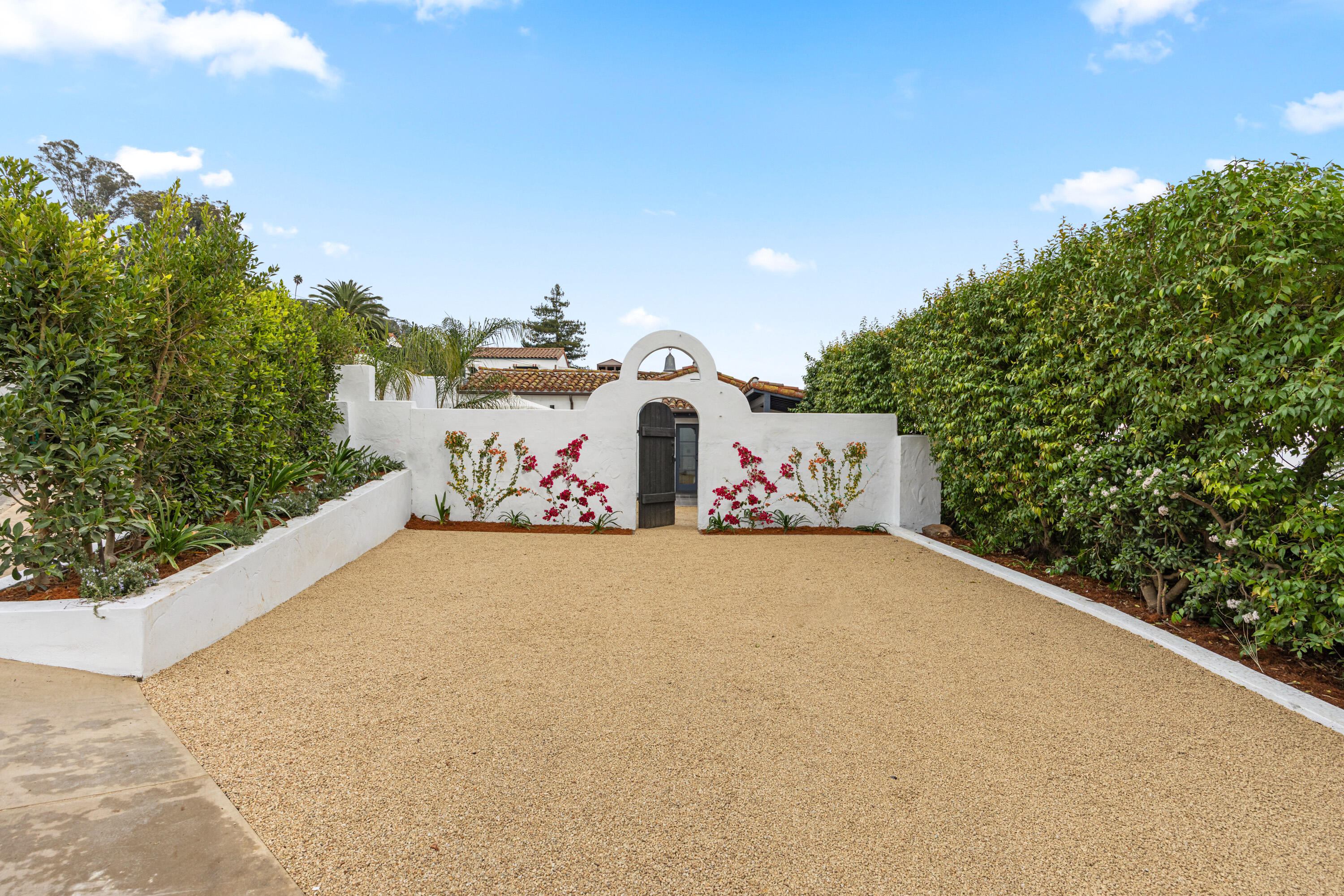 1226 Alameda Padre Serra