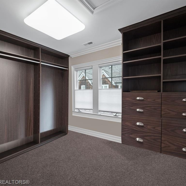 555 Vinewood Avenue