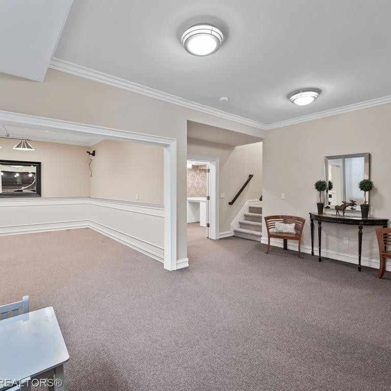 555 Vinewood Avenue