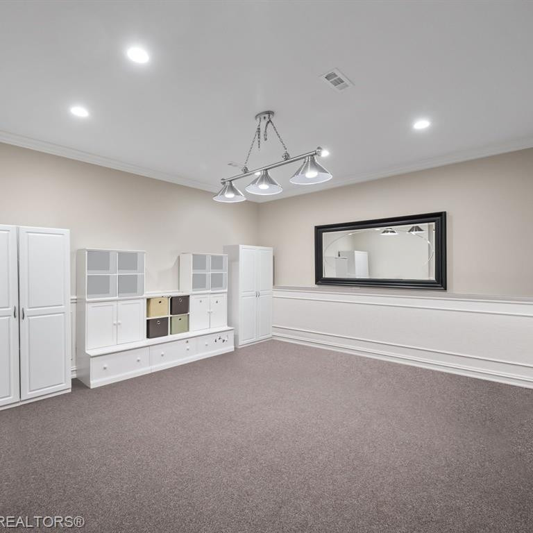 555 Vinewood Avenue