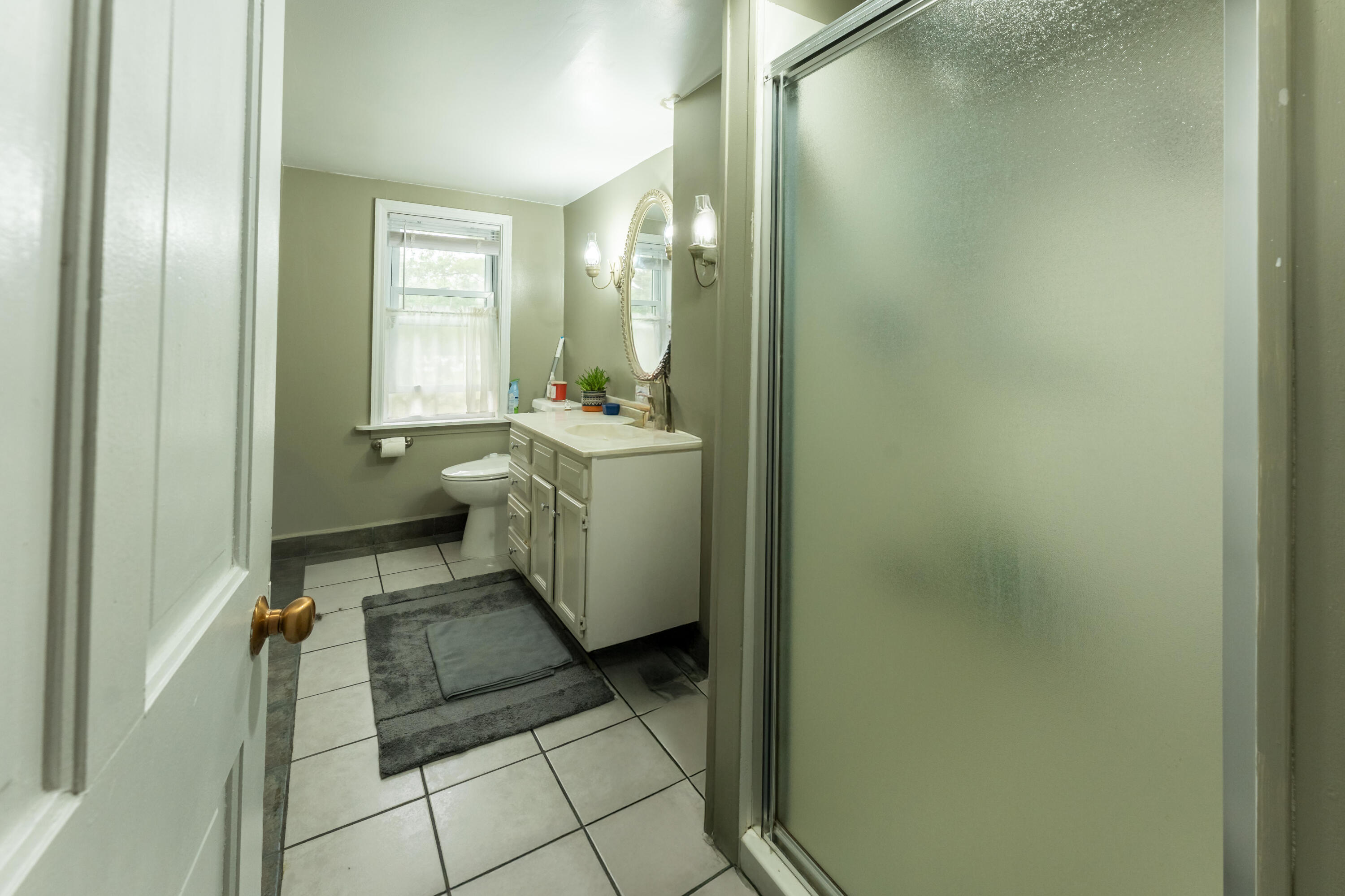 3300 Ellenboro Drive
