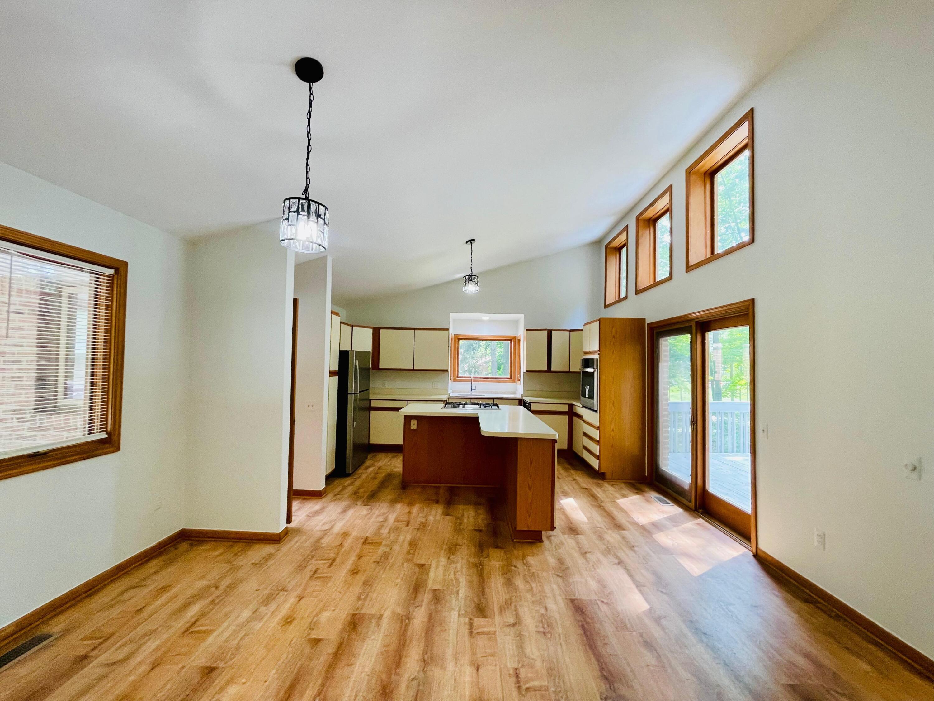 28118 Forestbrook Drive