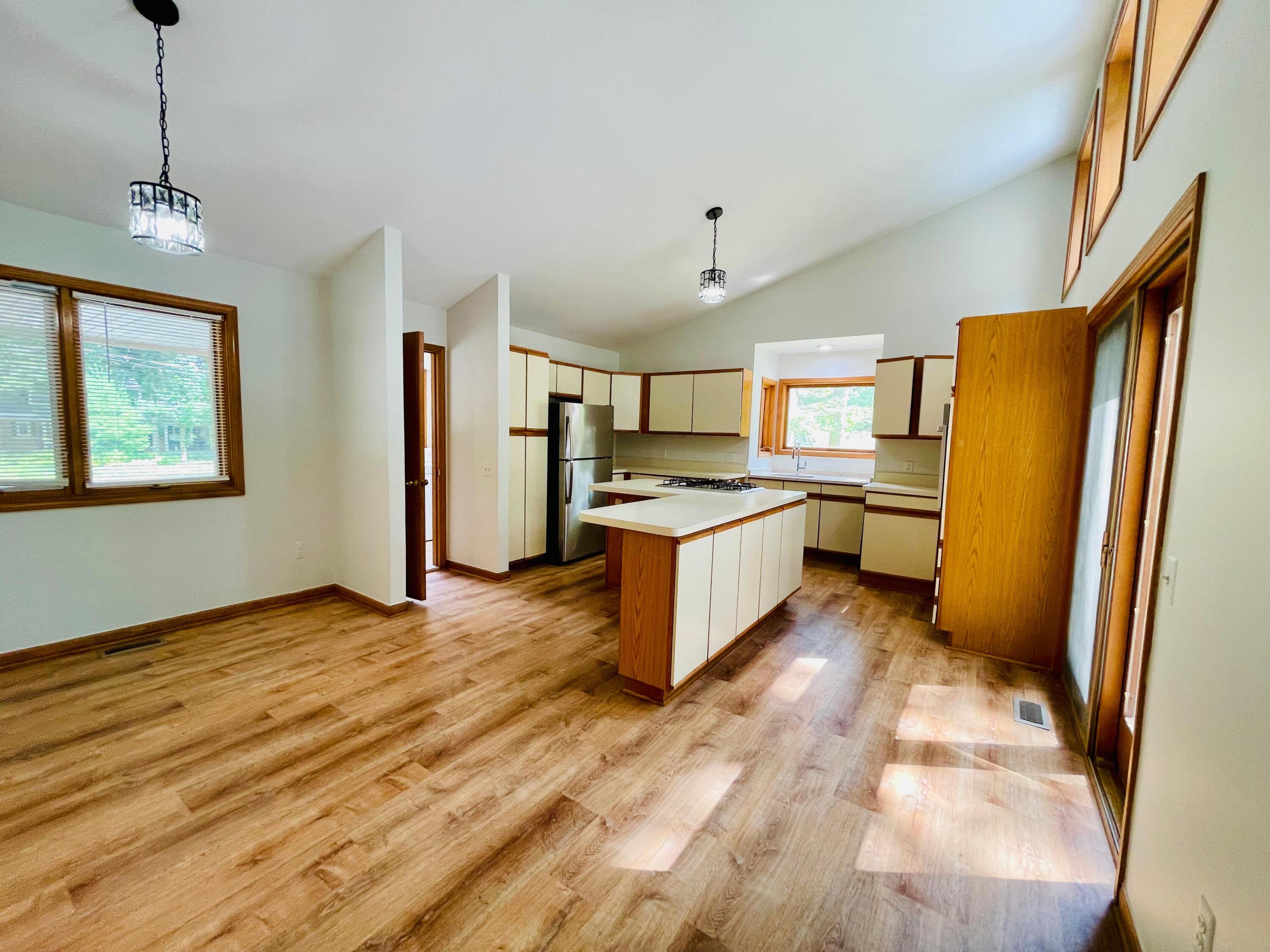 28118 Forestbrook Drive