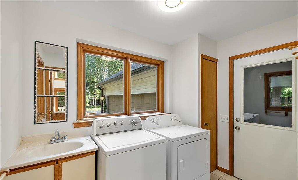 28118 Forestbrook Drive