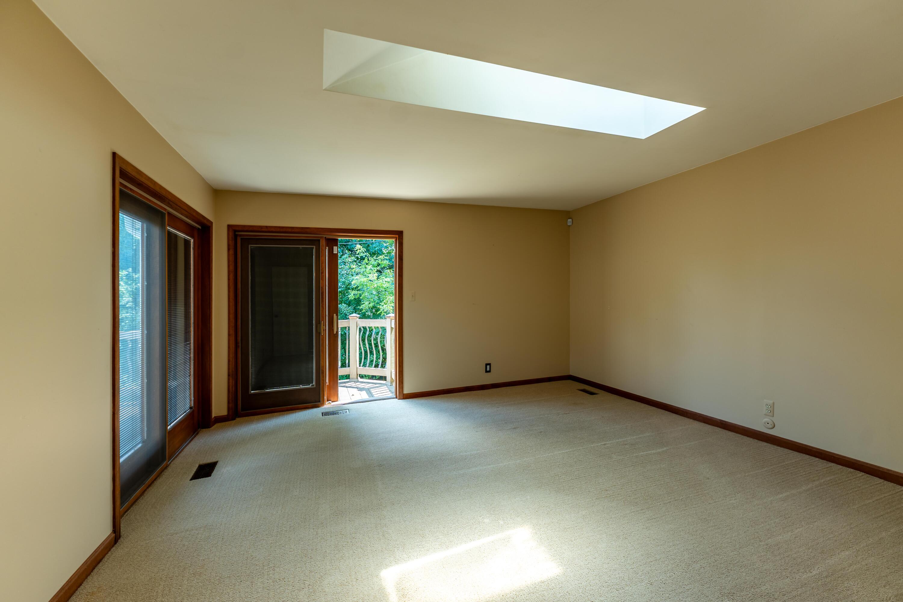3275 Chickering Lane