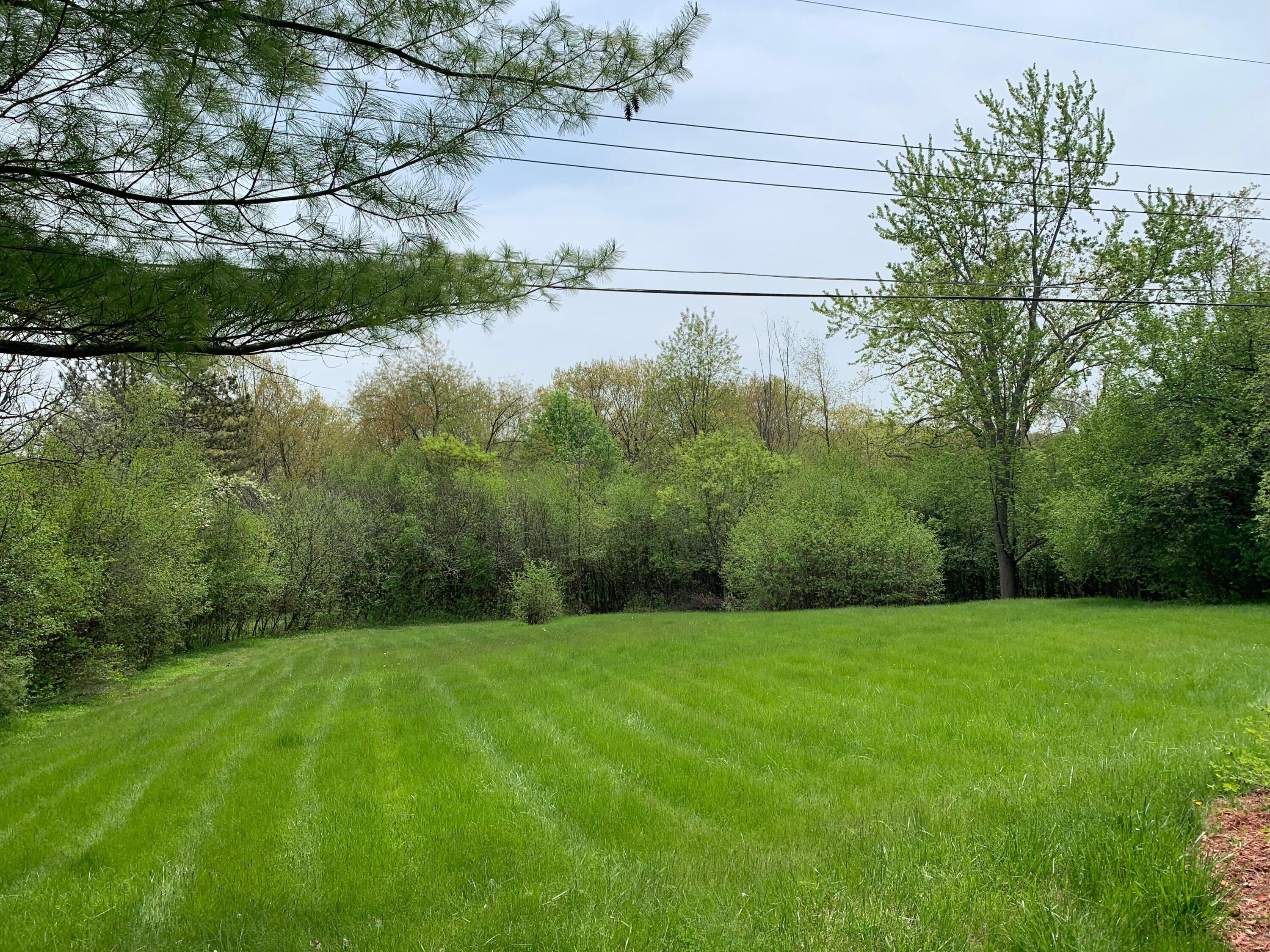 3275 Chickering Lane