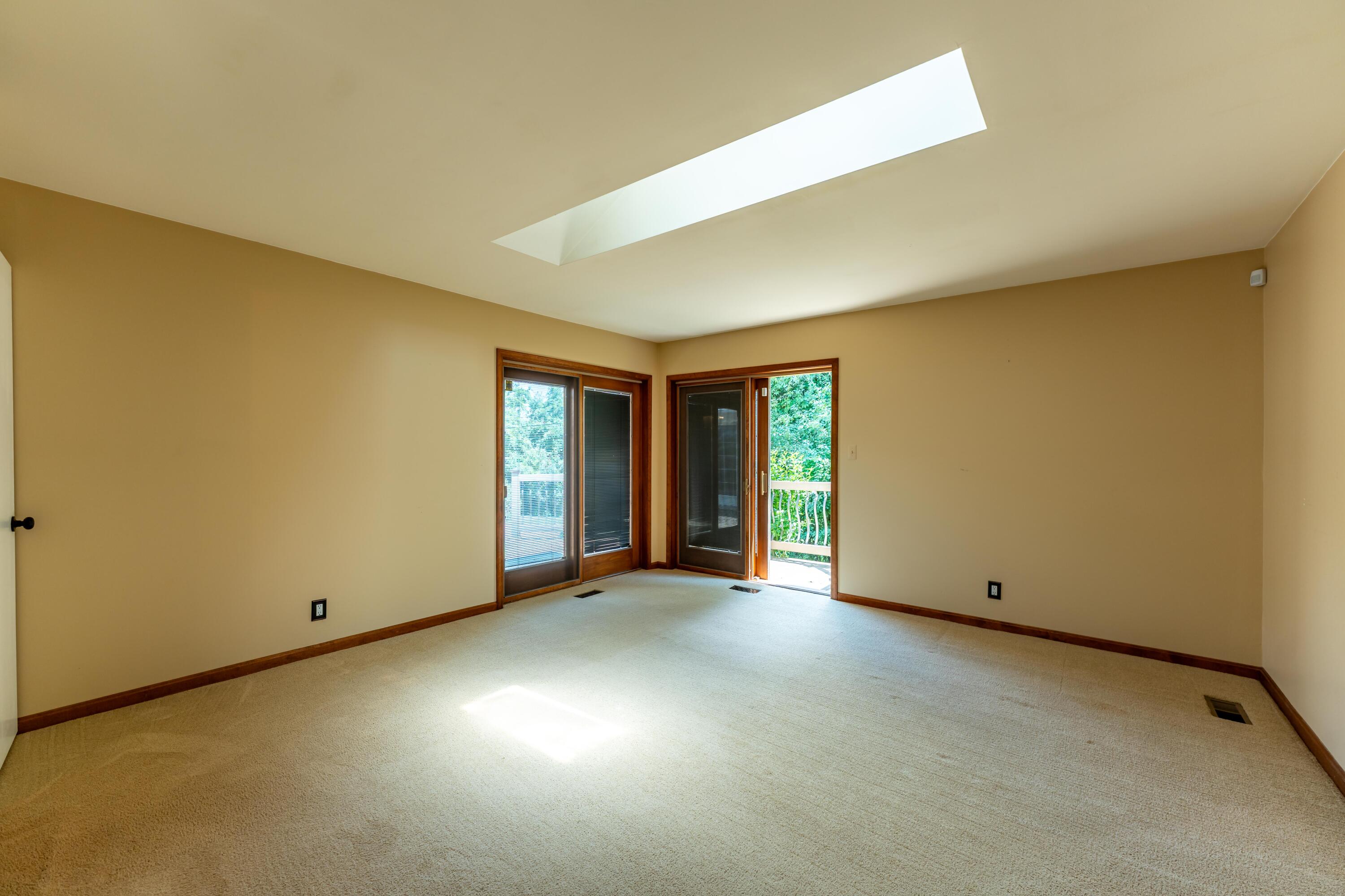 3275 Chickering Lane