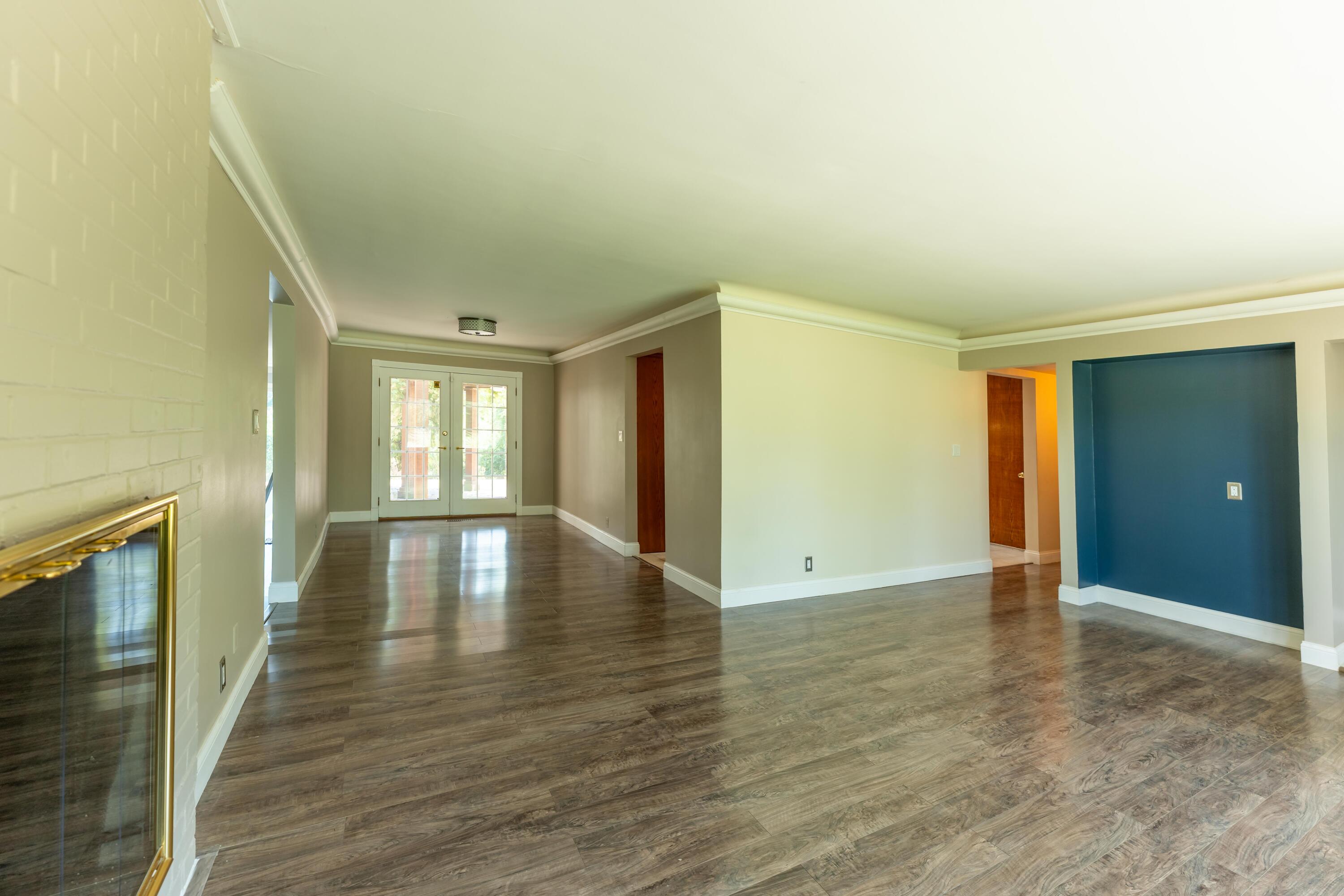 3275 Chickering Lane
