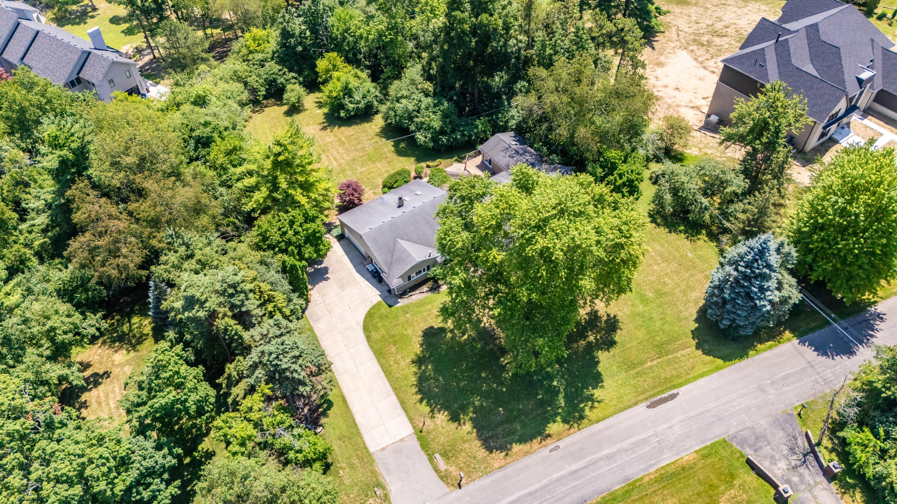 3275 Chickering Lane