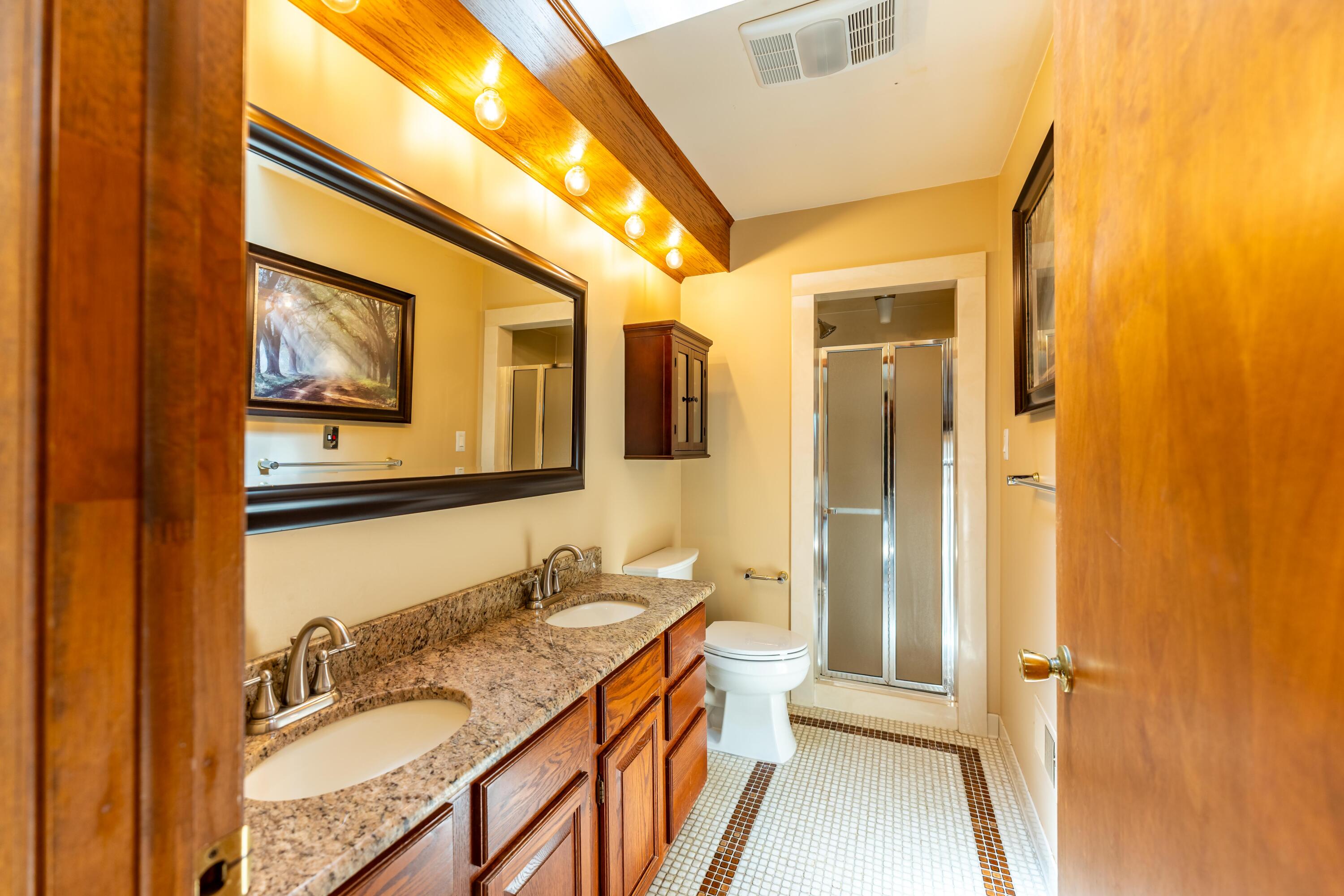 3275 Chickering Lane