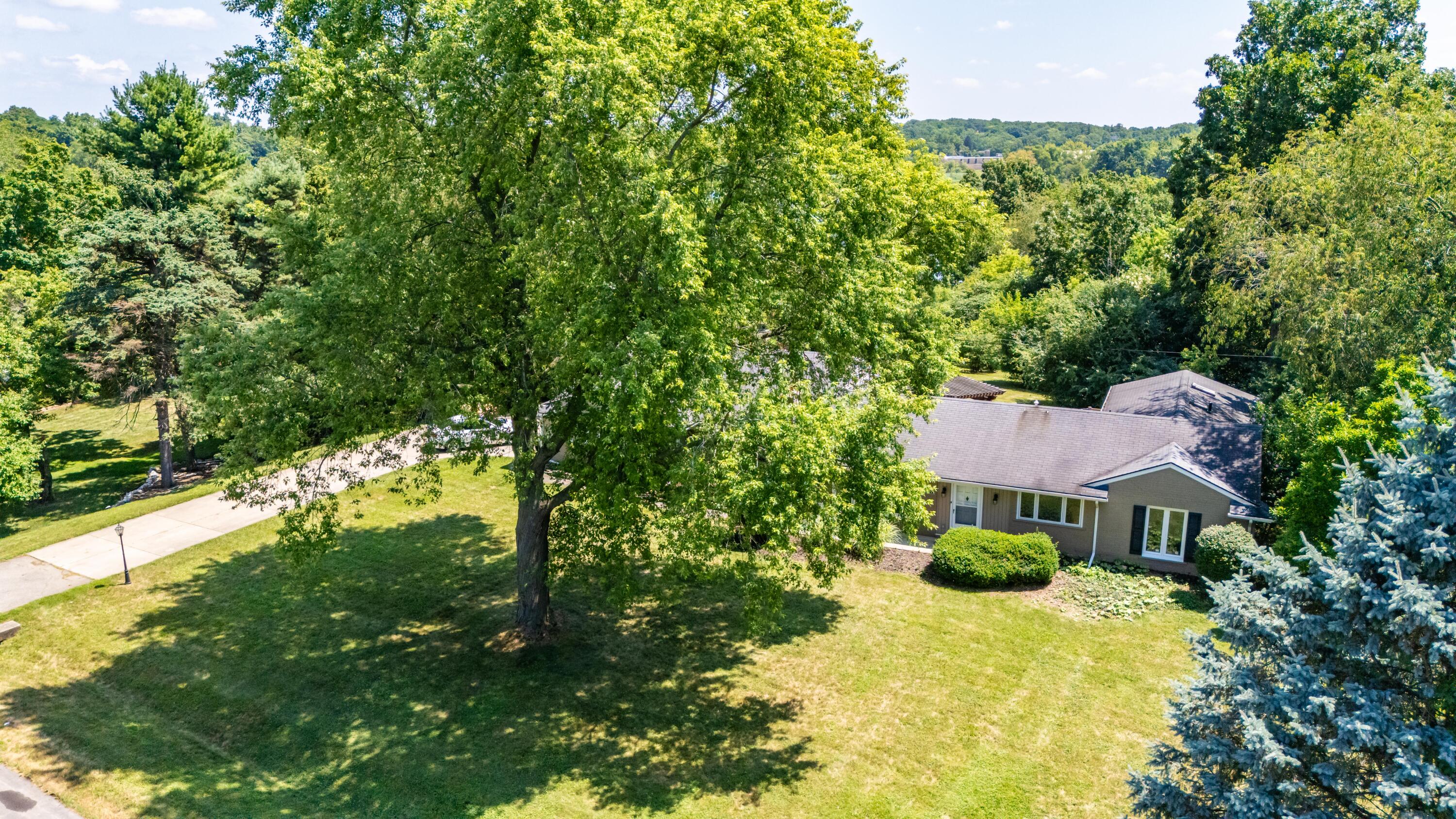 3275 Chickering Lane
