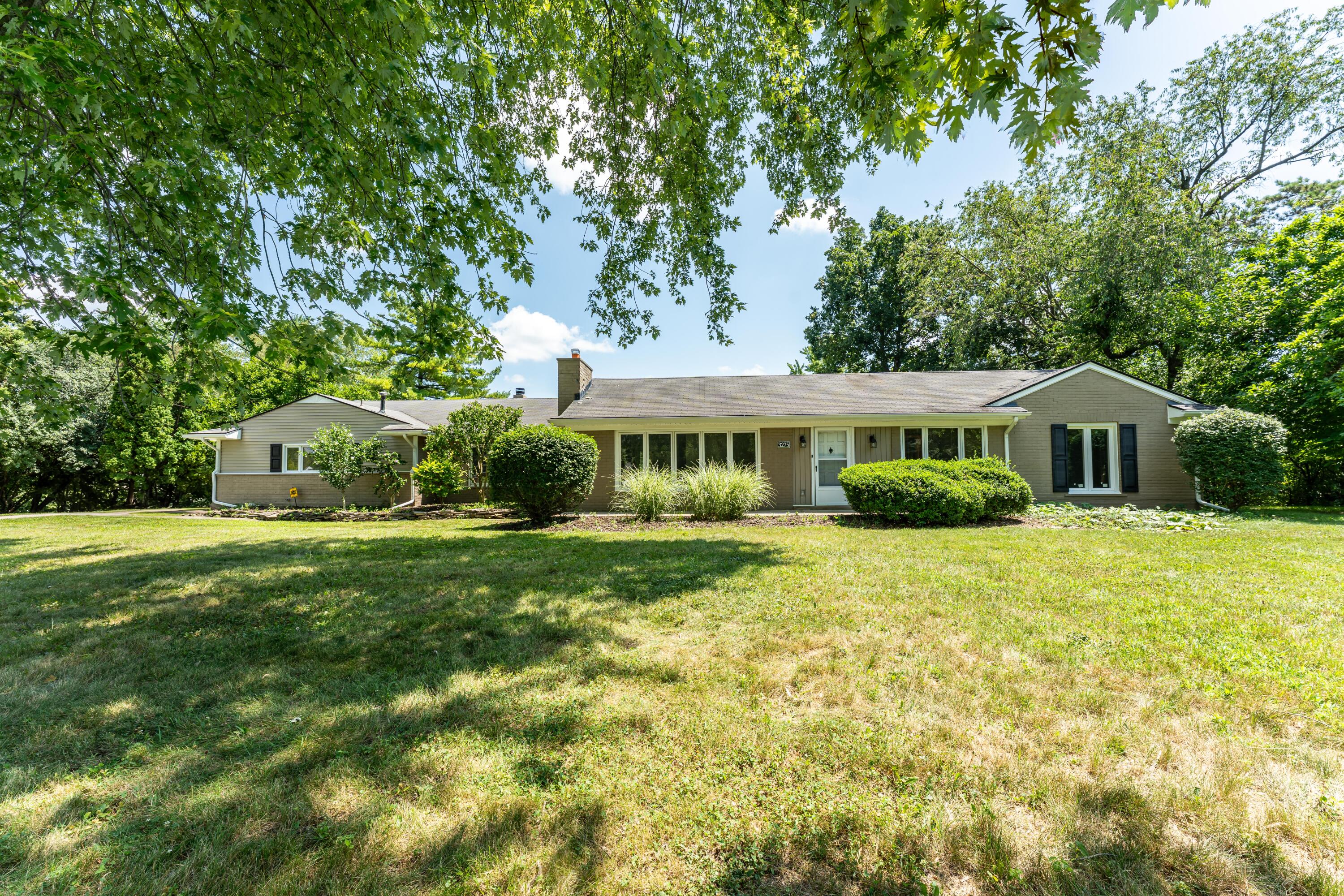3275 Chickering Lane