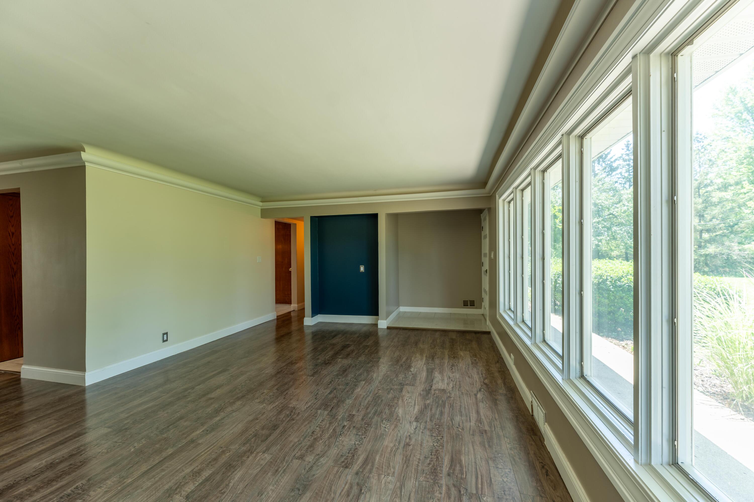 3275 Chickering Lane