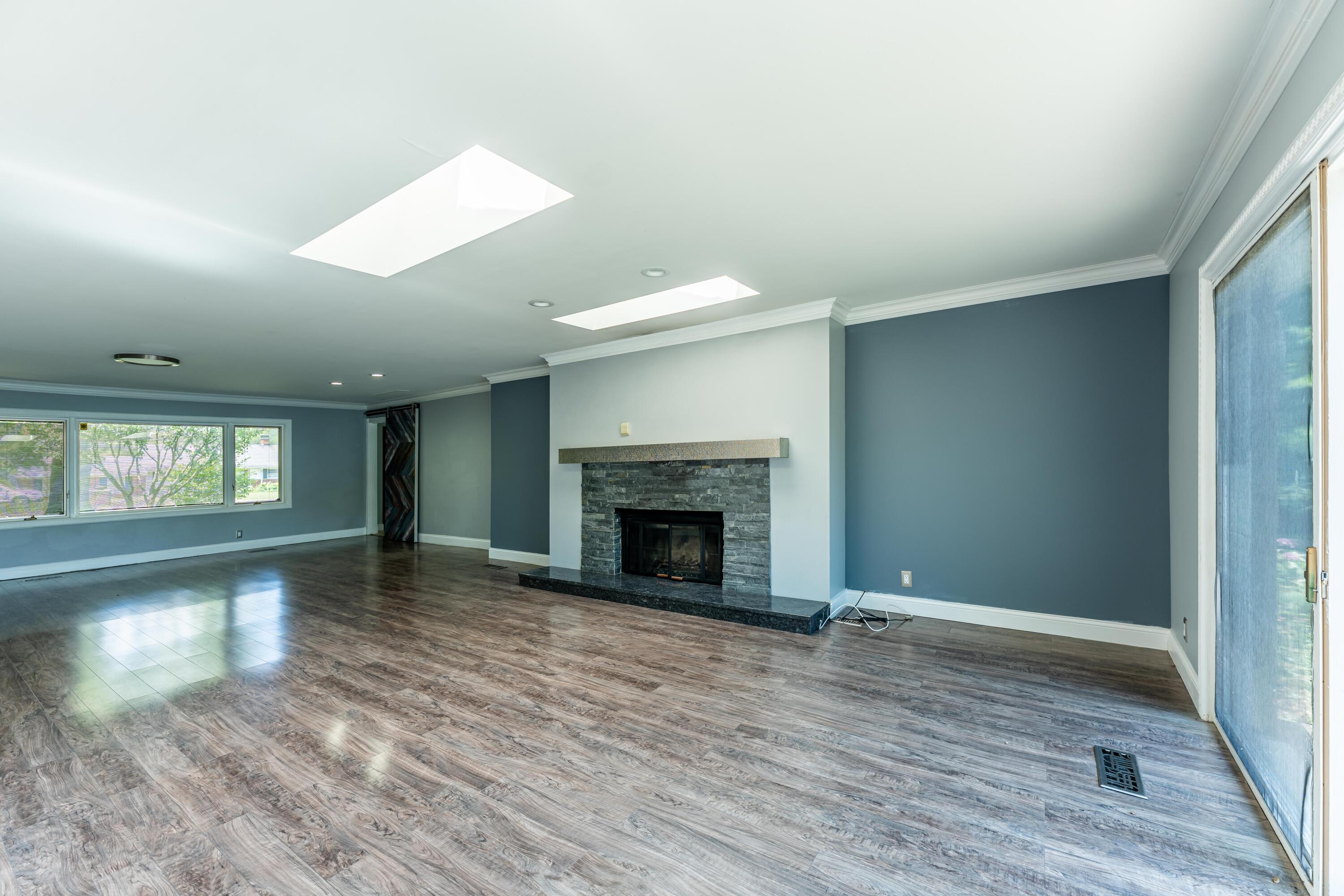 3275 Chickering Lane