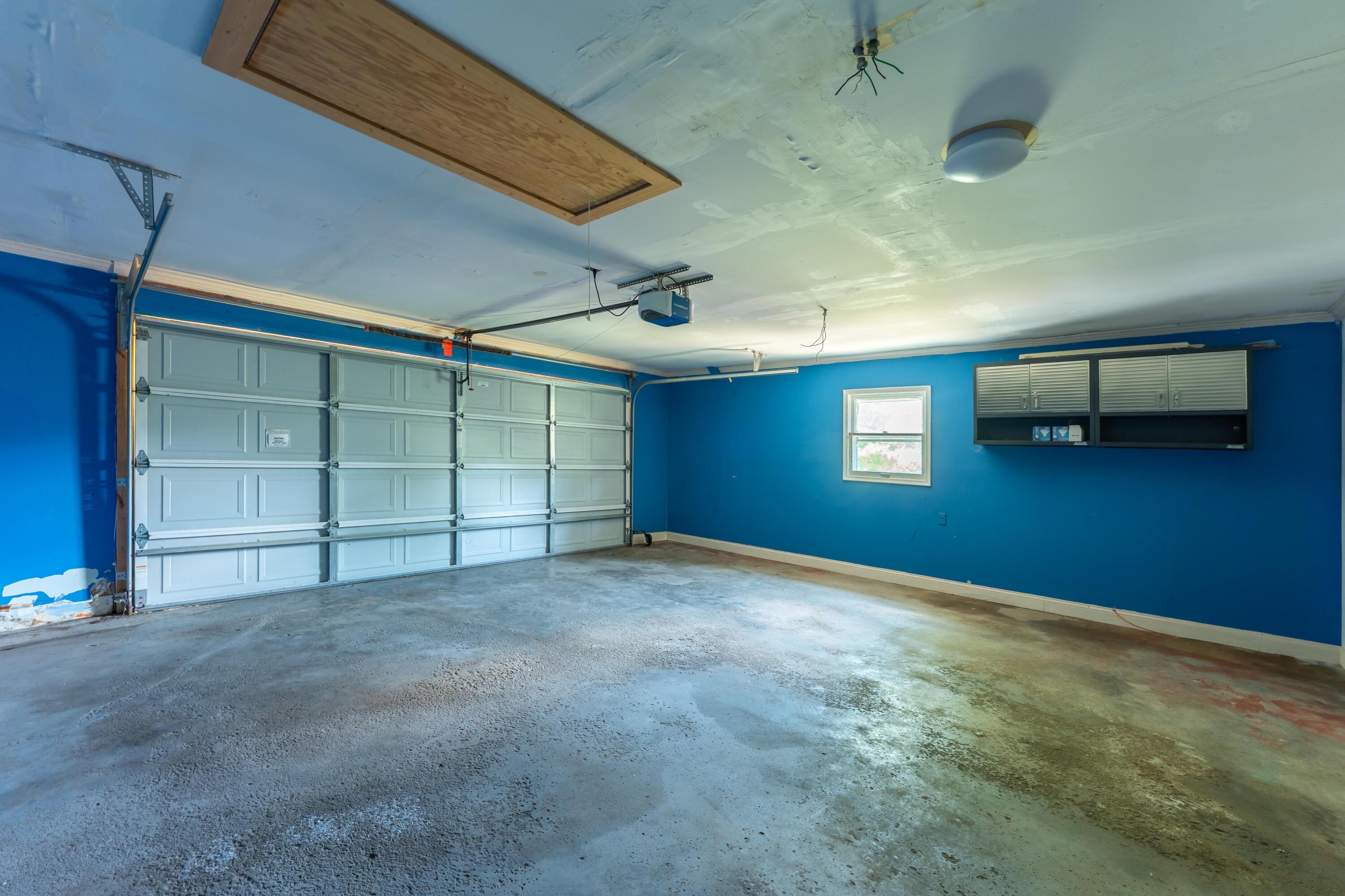3275 Chickering Lane