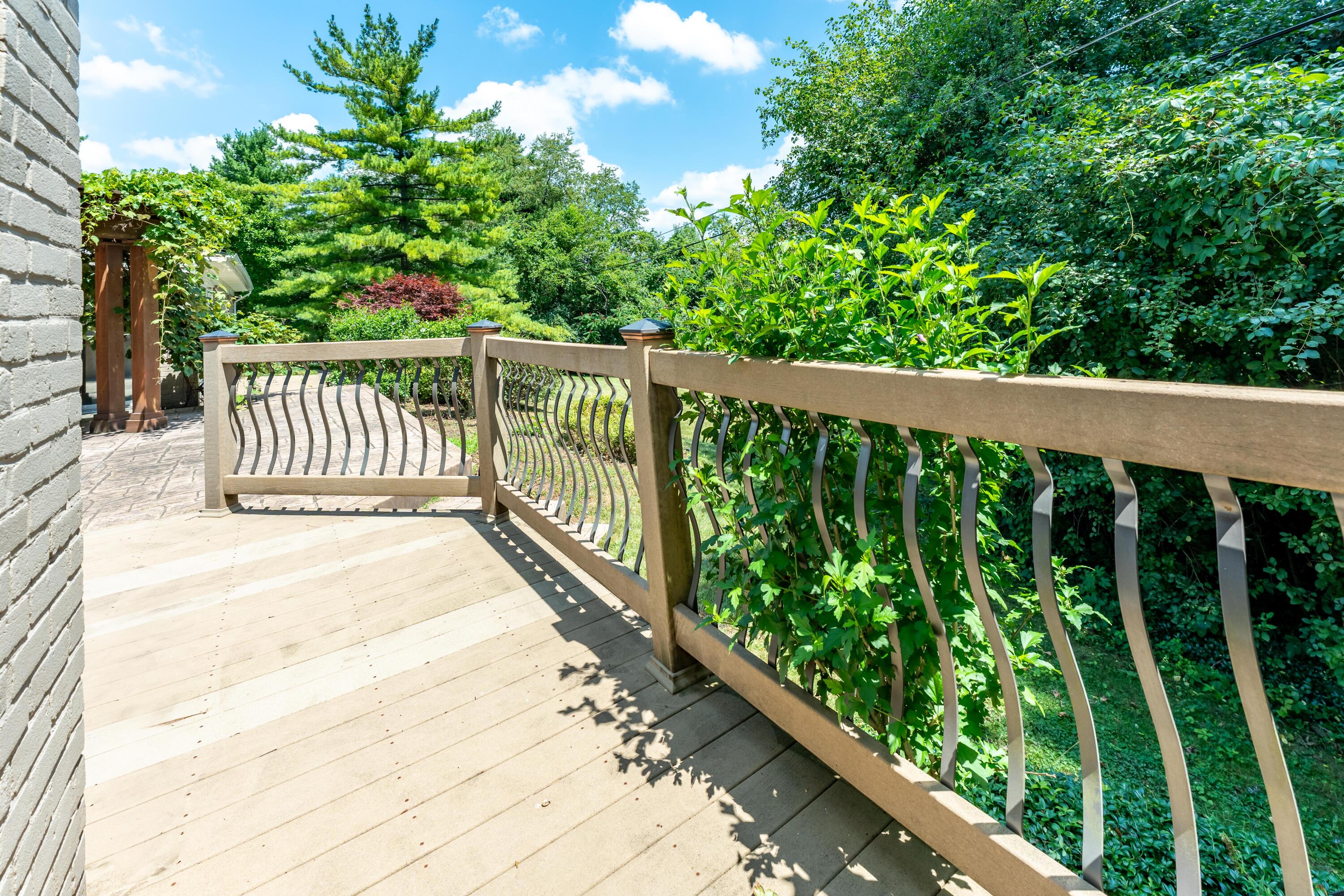3275 Chickering Lane