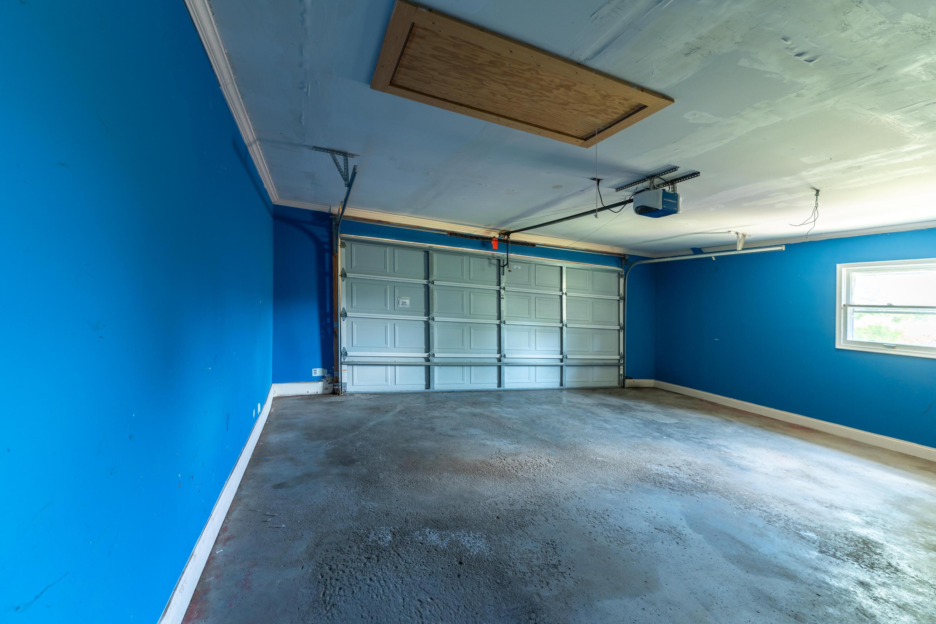 3275 Chickering Lane