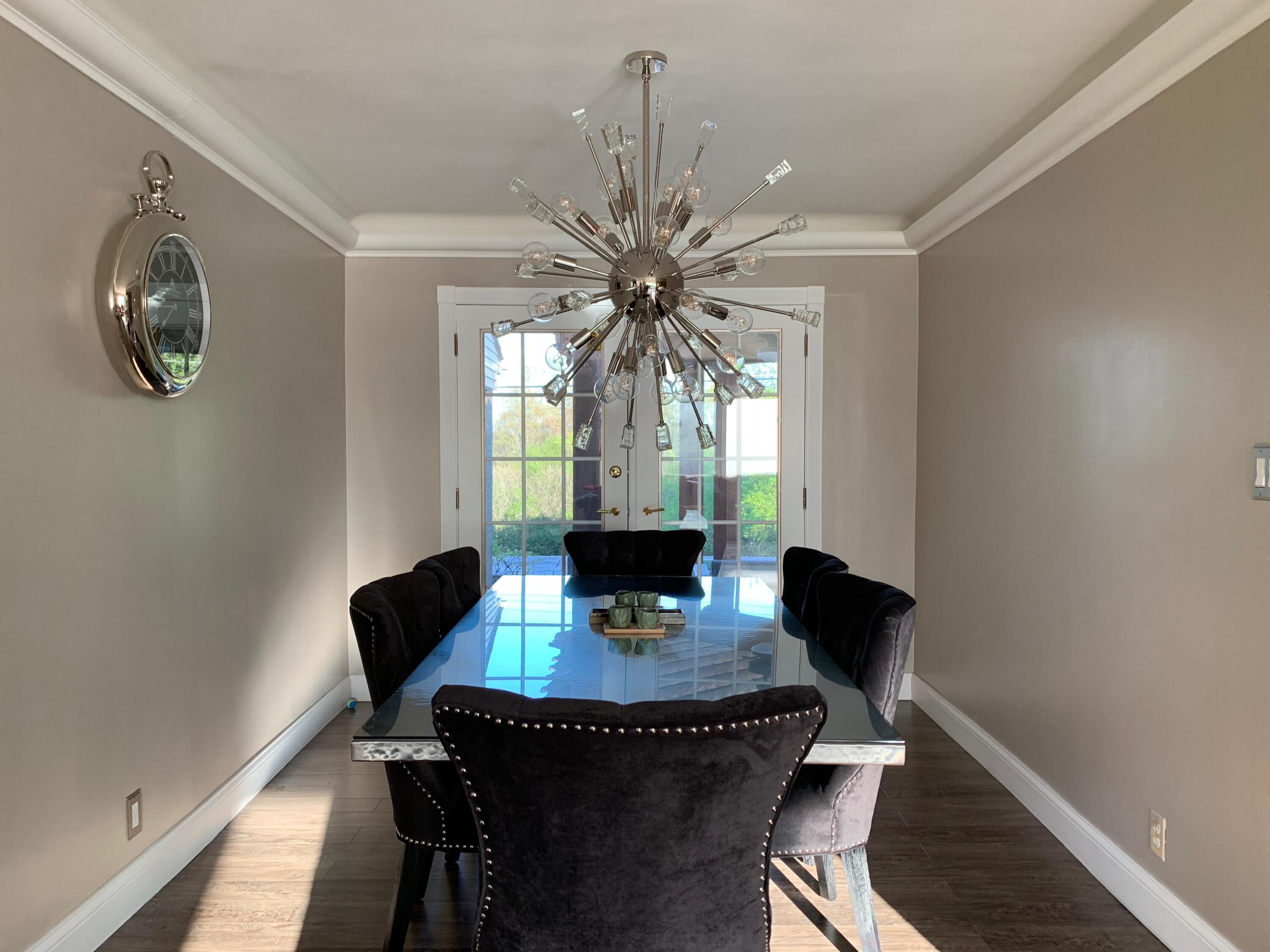 3275 Chickering Lane