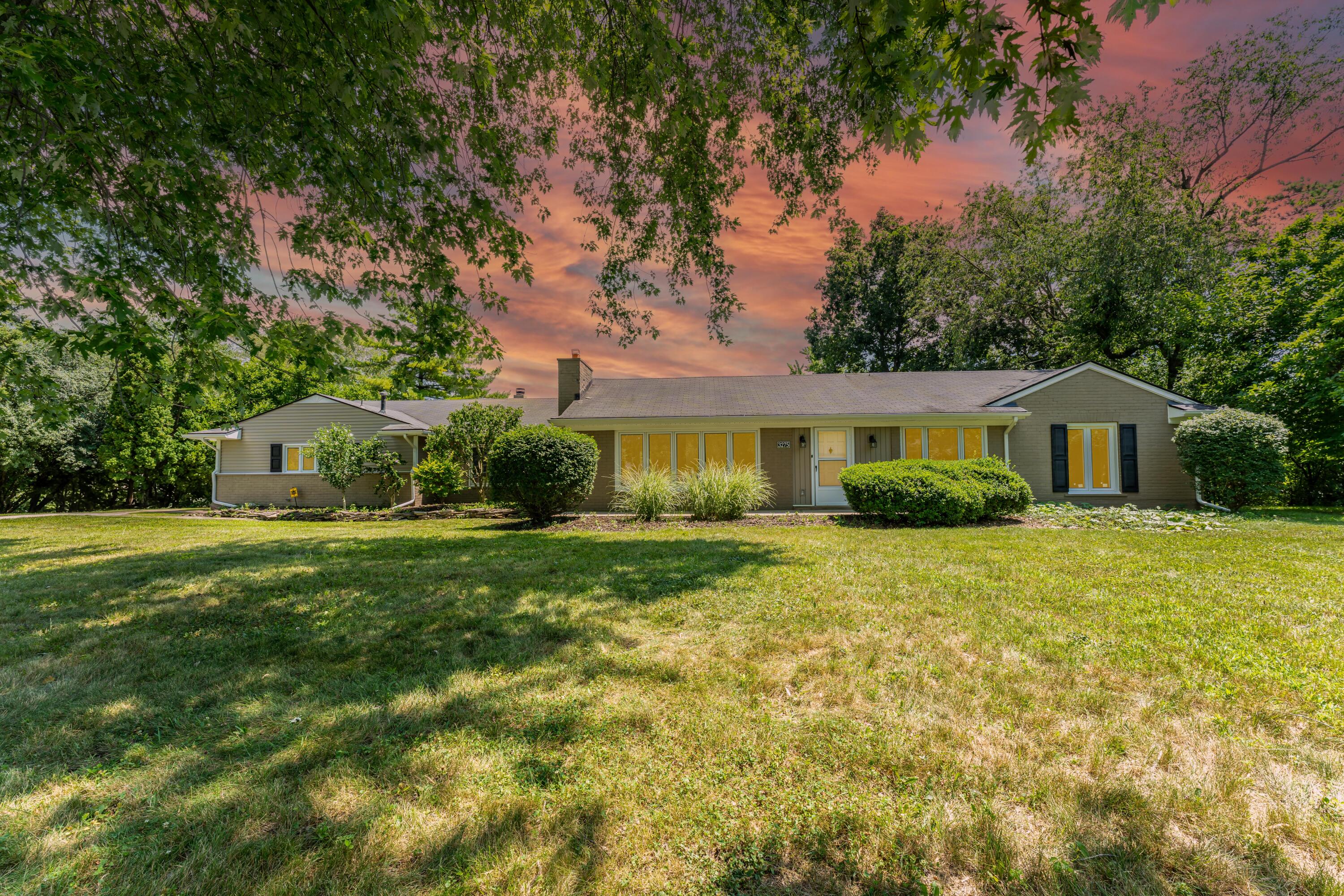 3275 Chickering Lane