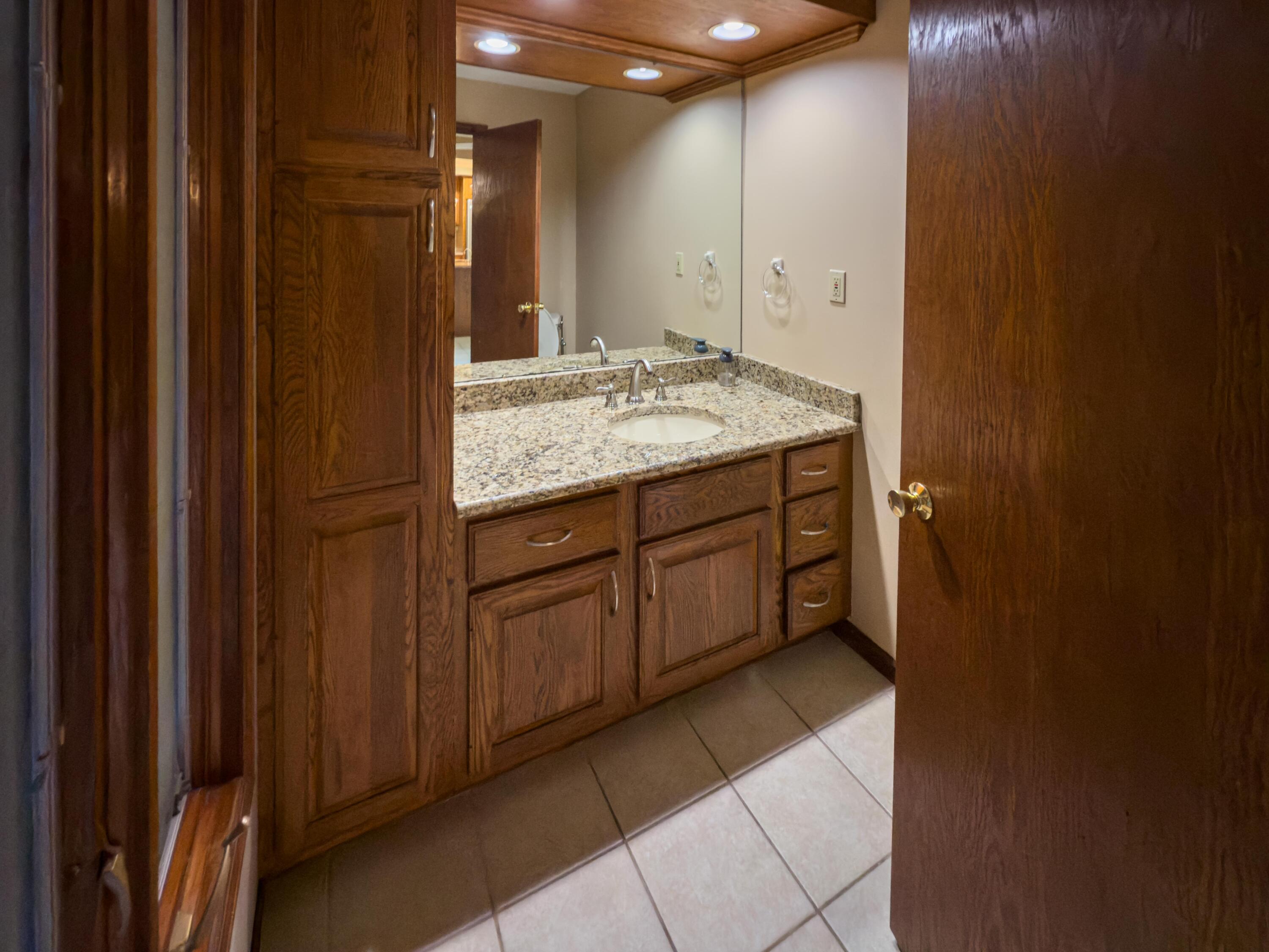 3275 Chickering Lane