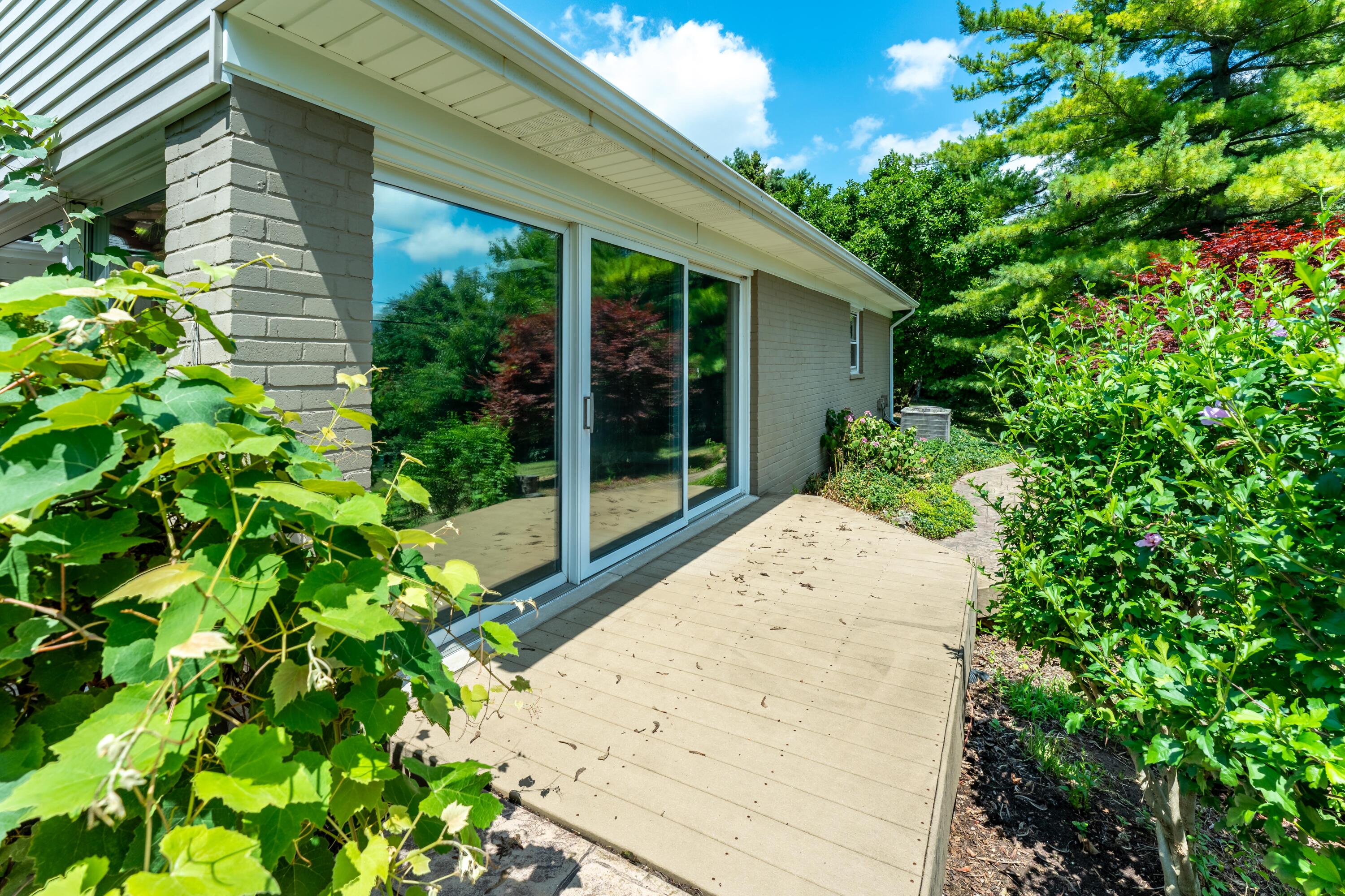 3275 Chickering Lane