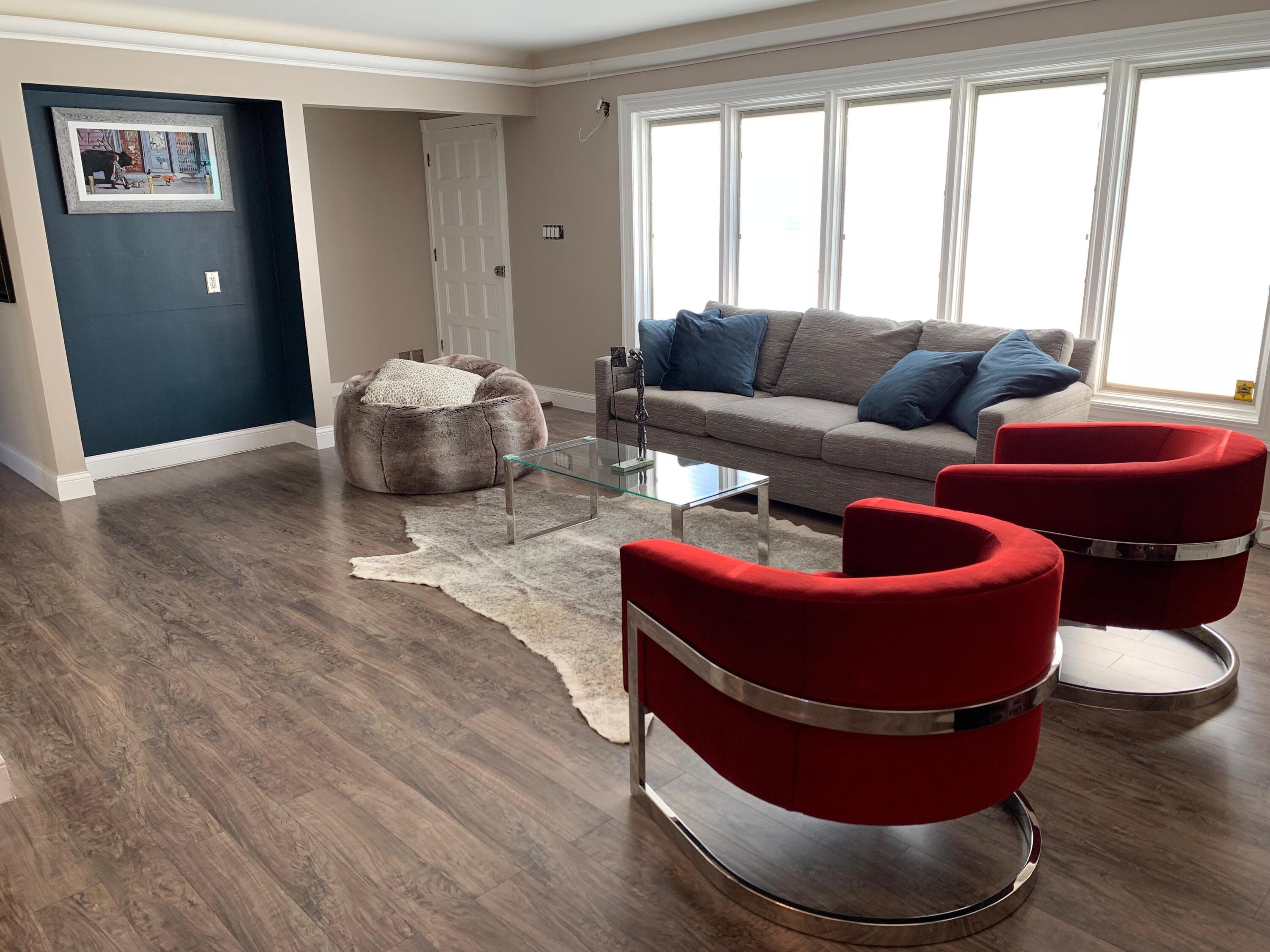 3275 Chickering Lane