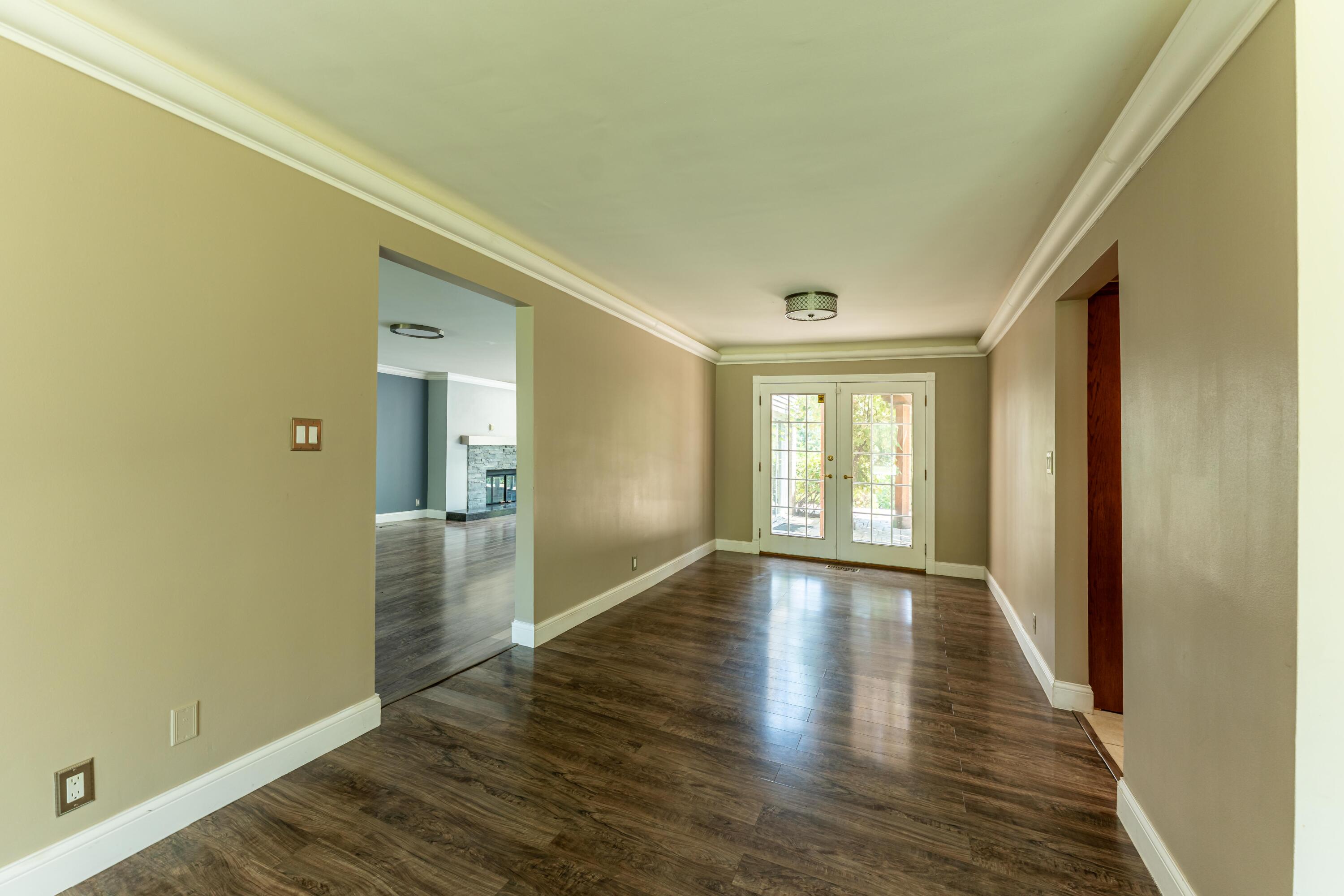3275 Chickering Lane
