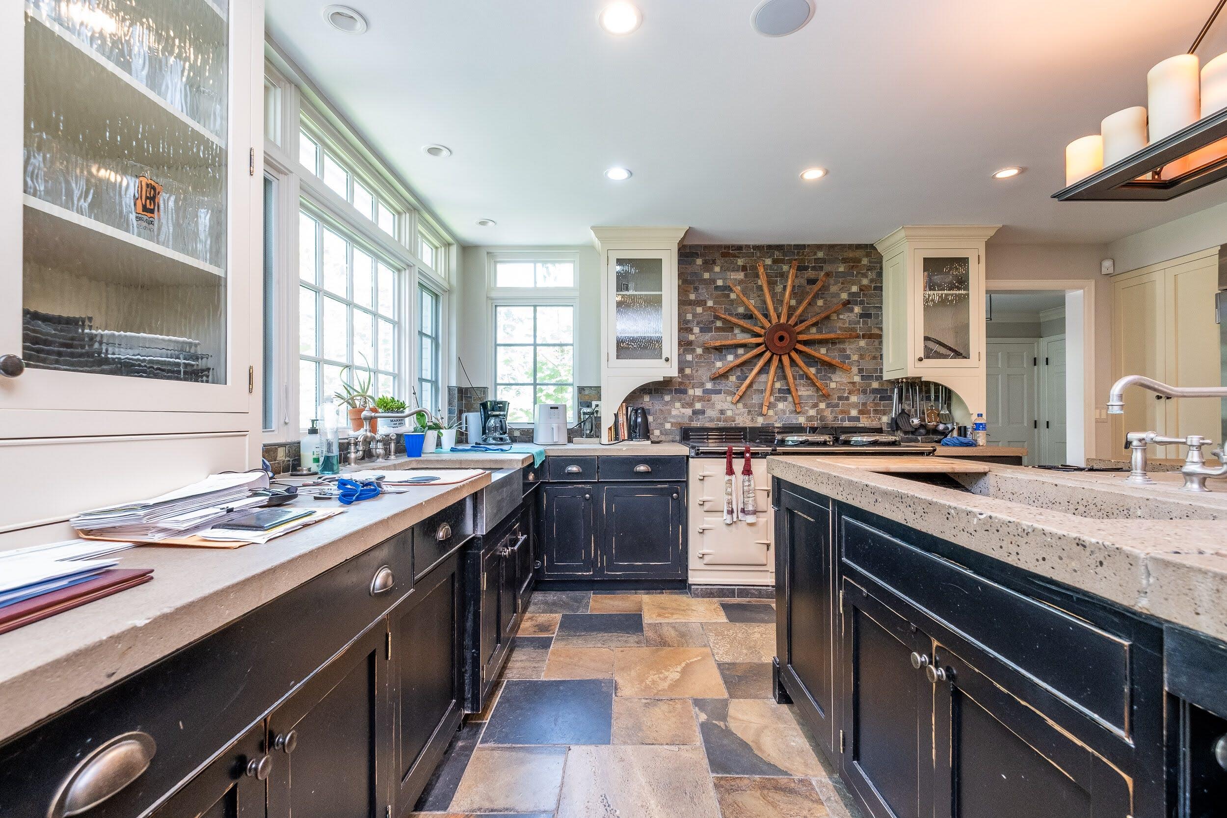 31677 Mountain View Road