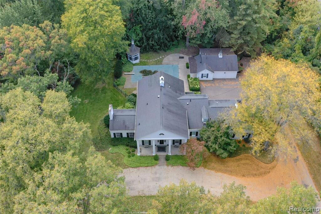 31677 Mountain View Road