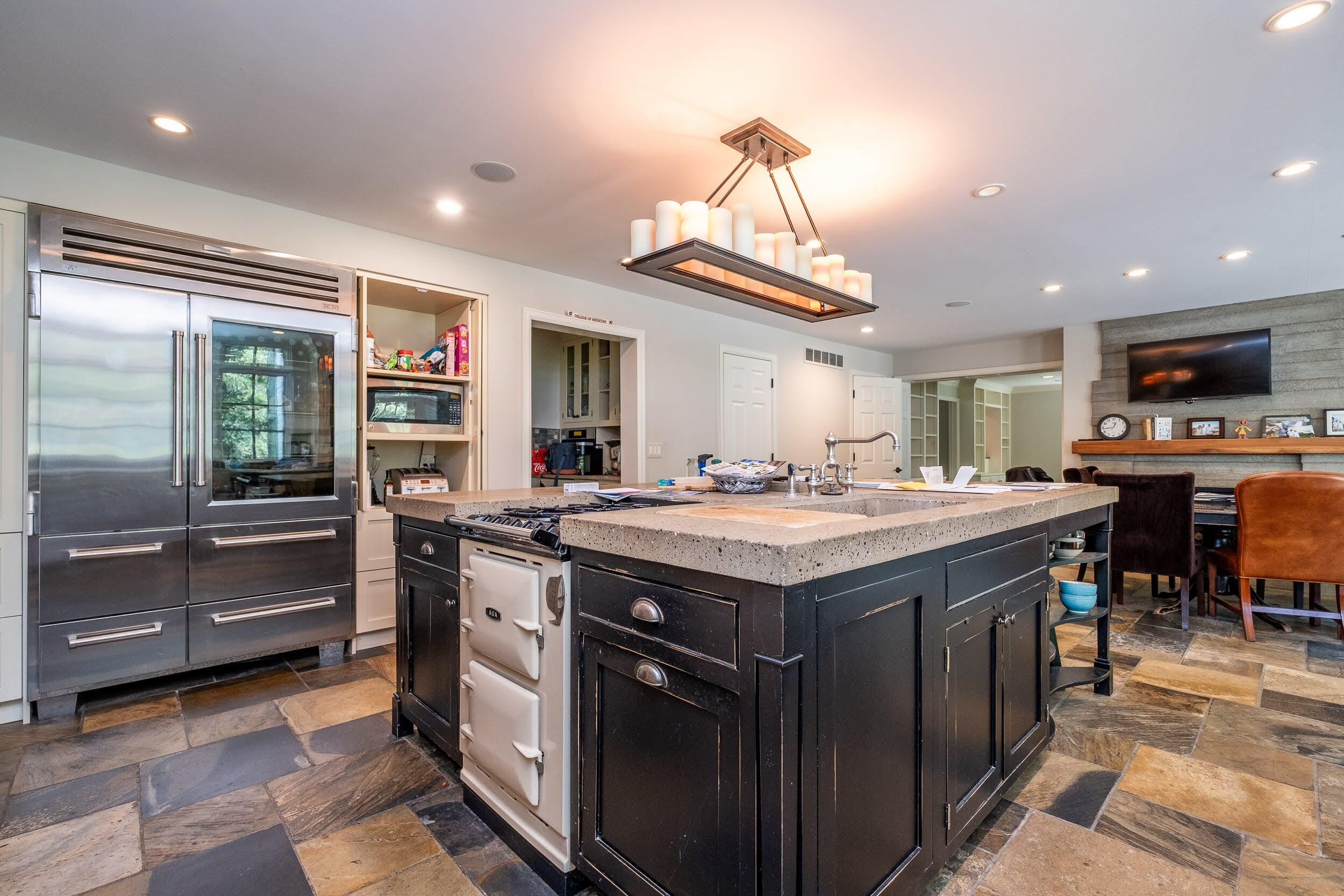 31677 Mountain View Road