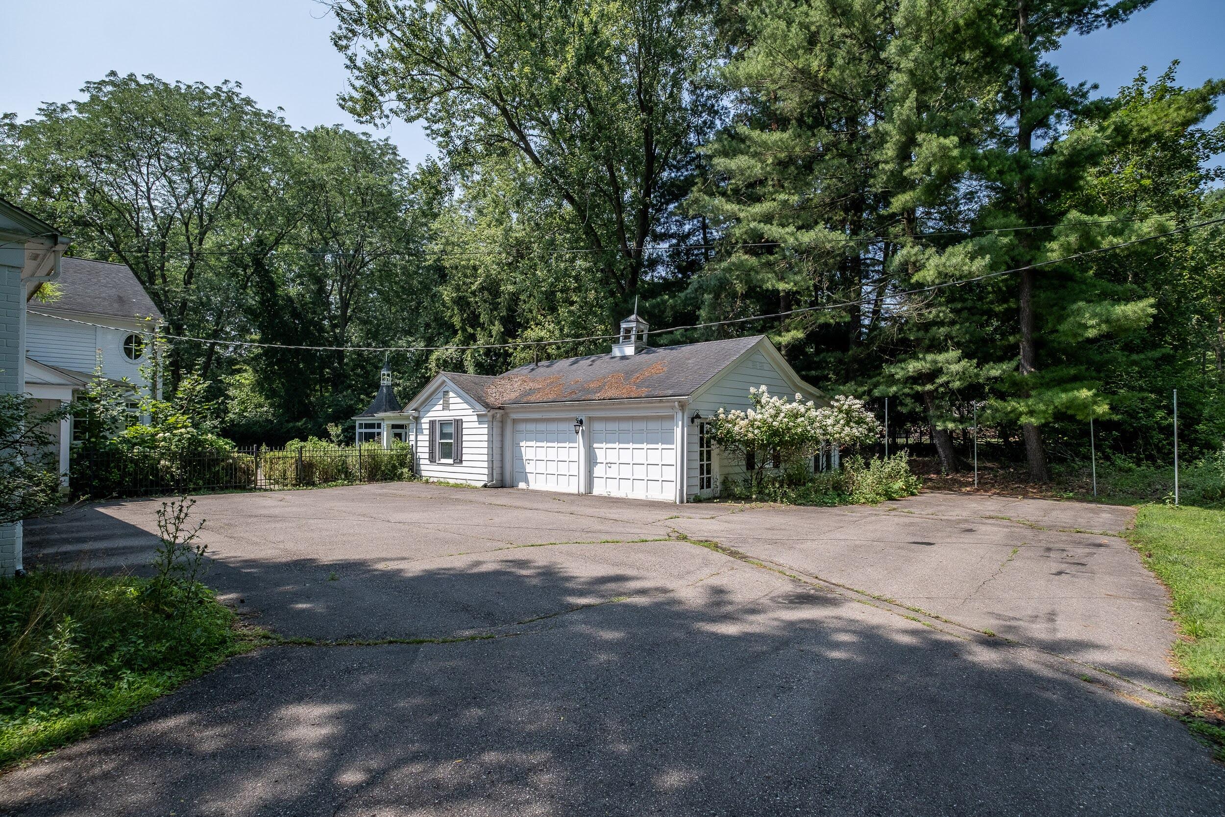 31677 Mountain View Road