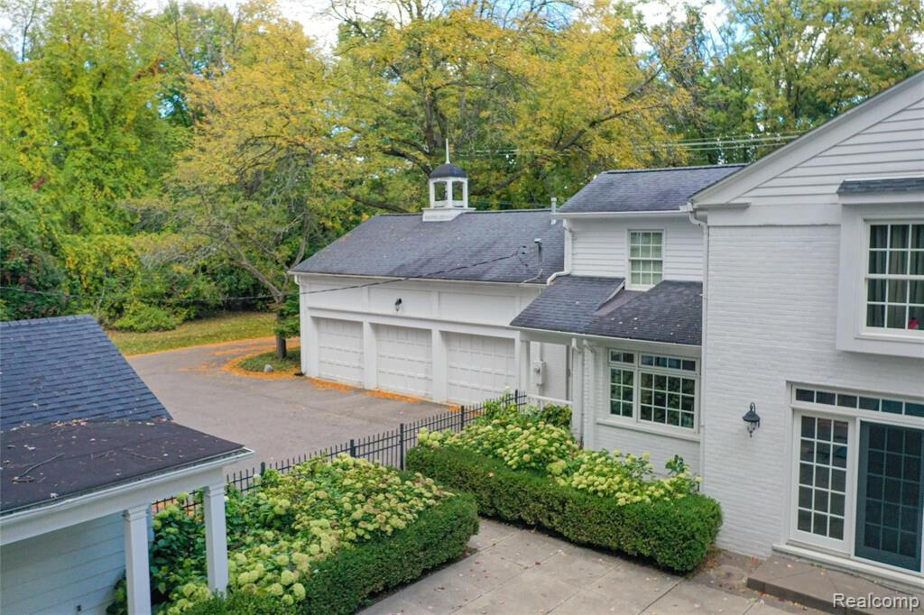 31677 Mountain View Road