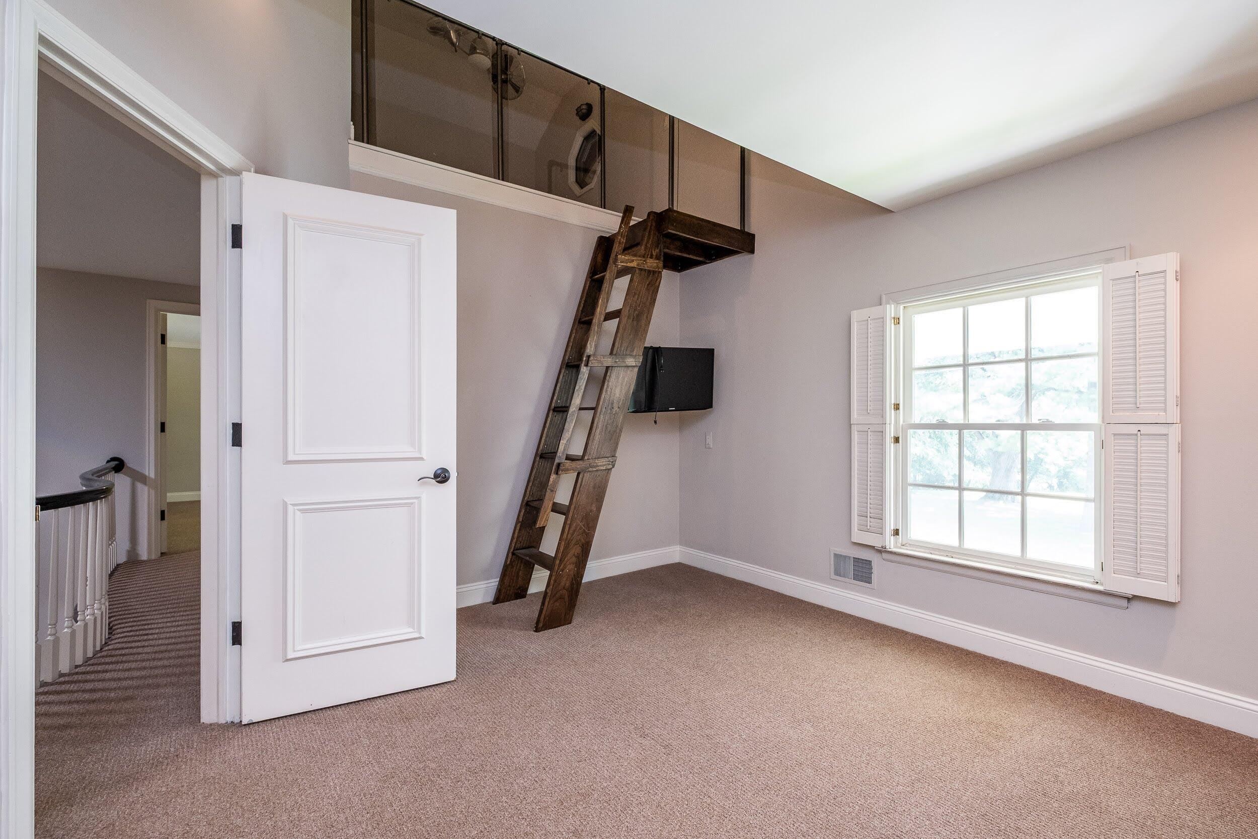31677 Mountain View Road