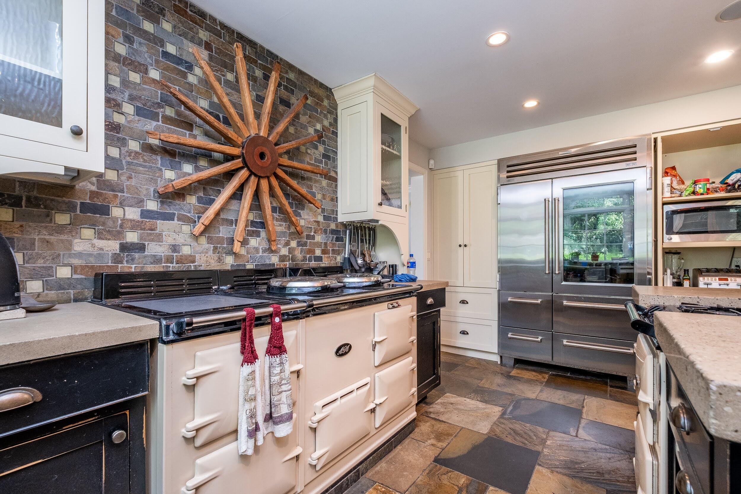 31677 Mountain View Road