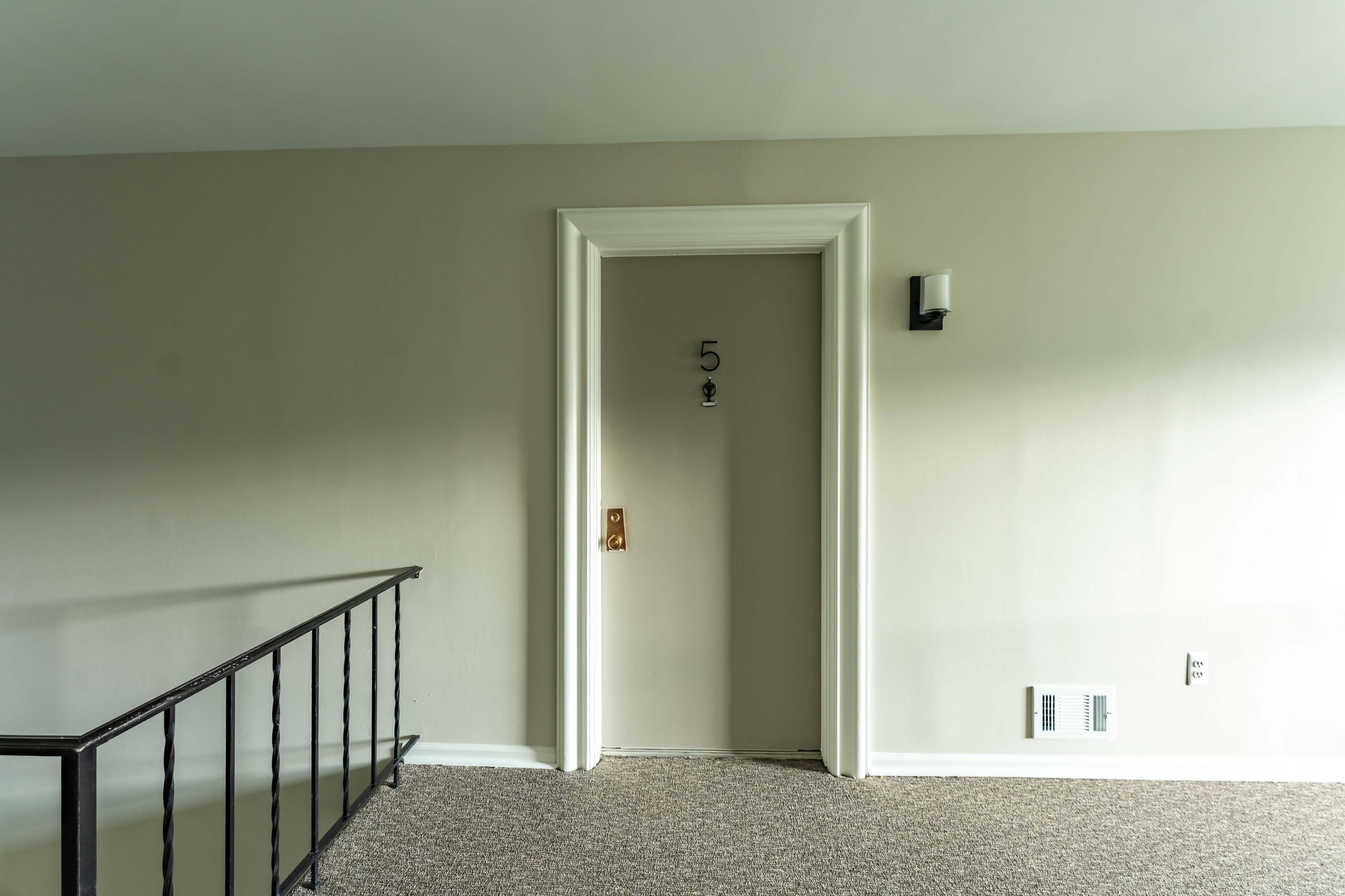 150 E Long Lake Road