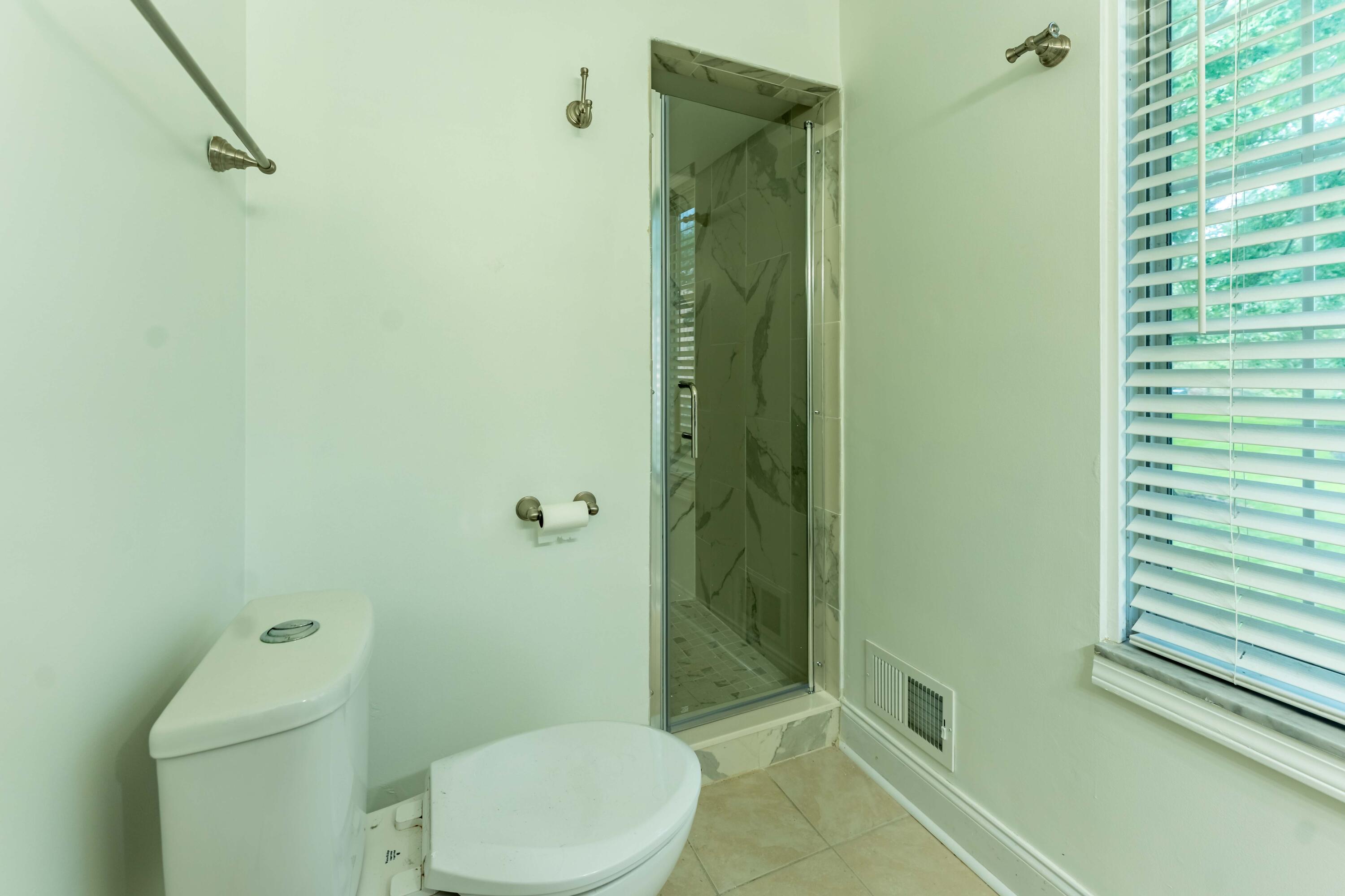 150 E Long Lake Road