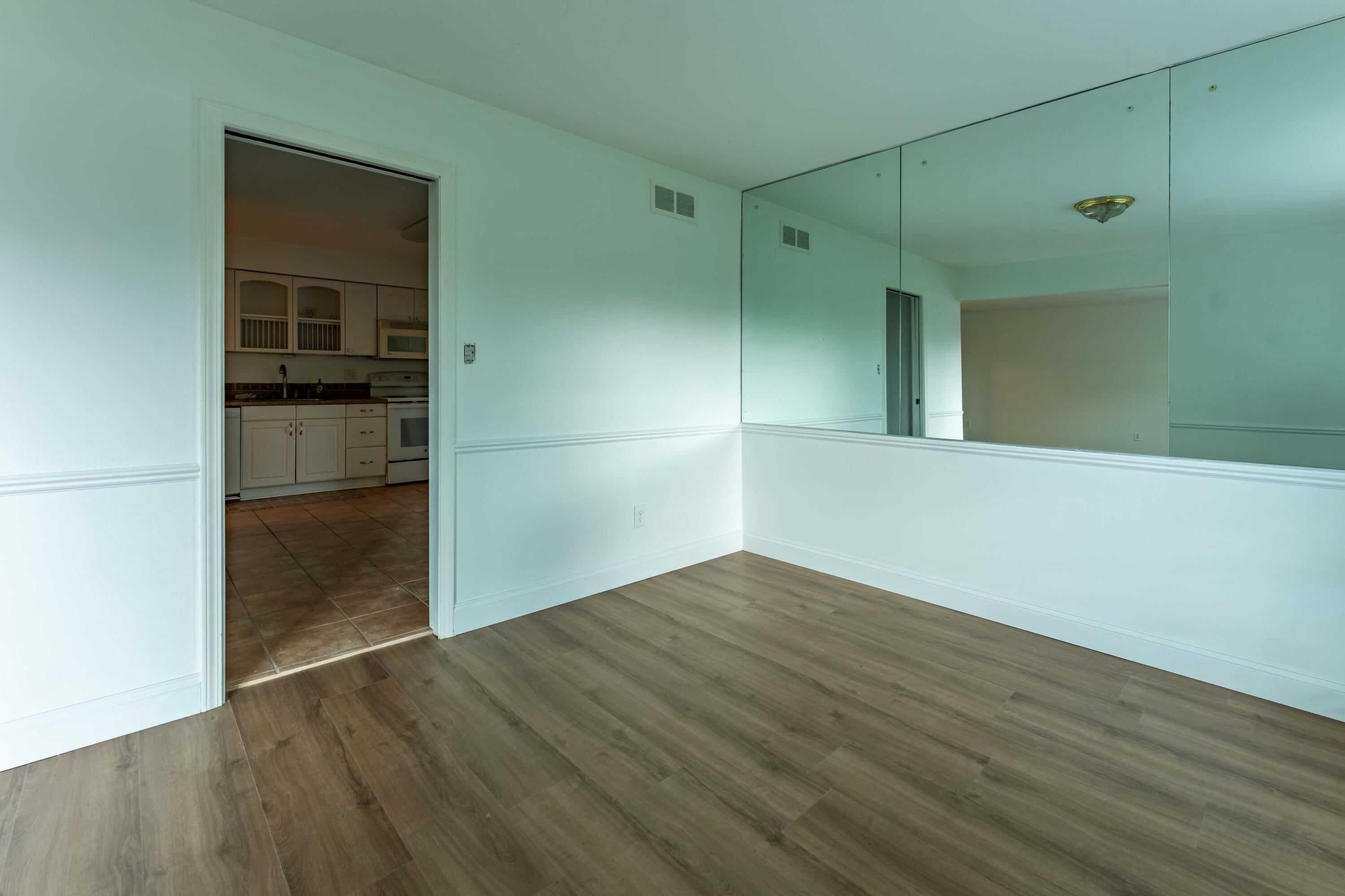 150 E Long Lake Road, 5