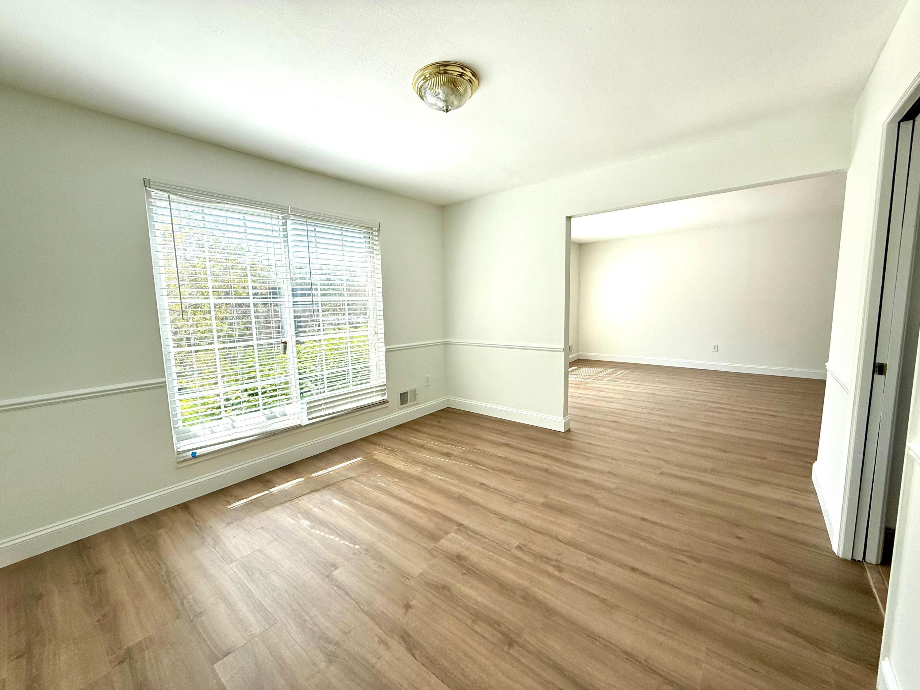 150 E Long Lake Road, 5