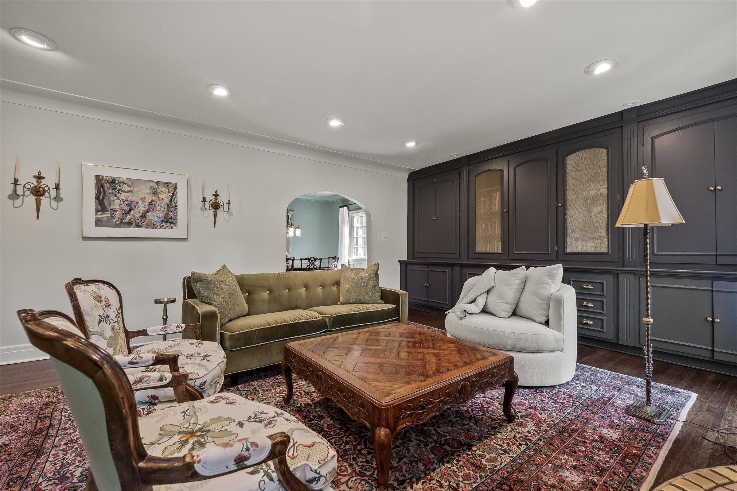 8286 Huntington Road