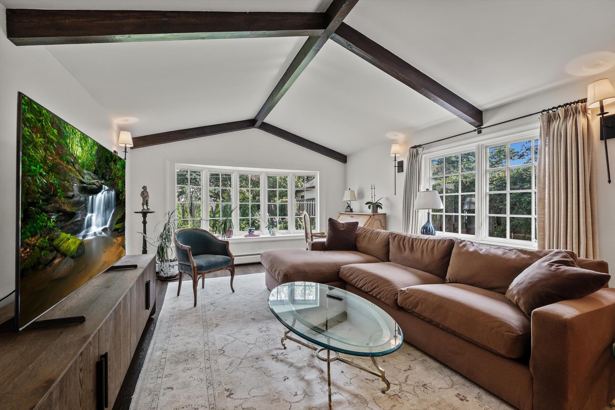 8286 Huntington Road