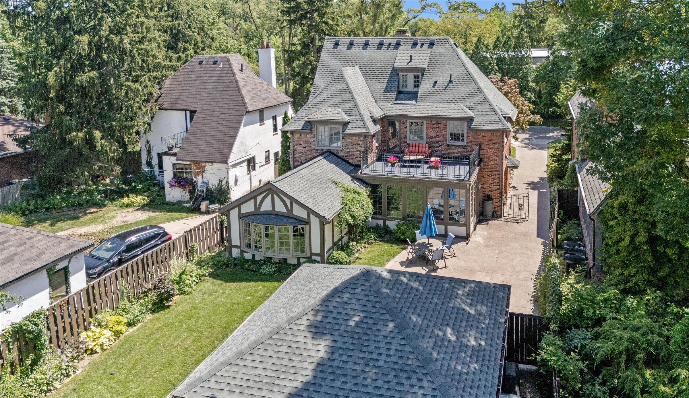 8286 Huntington Road