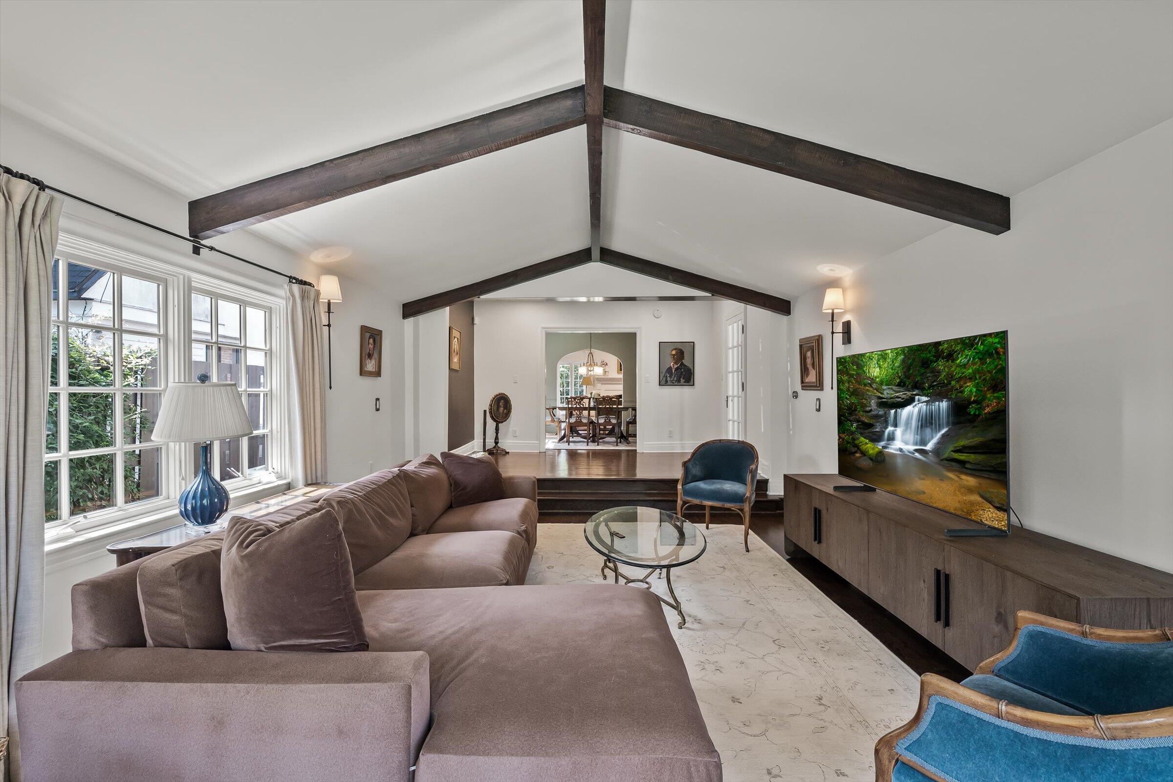 8286 Huntington Road