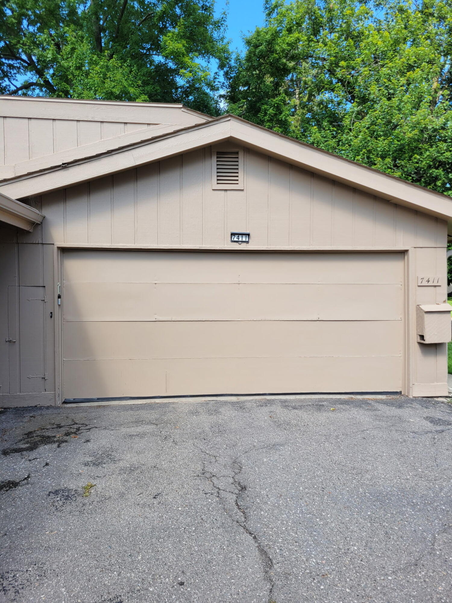 7411 Pebble Point