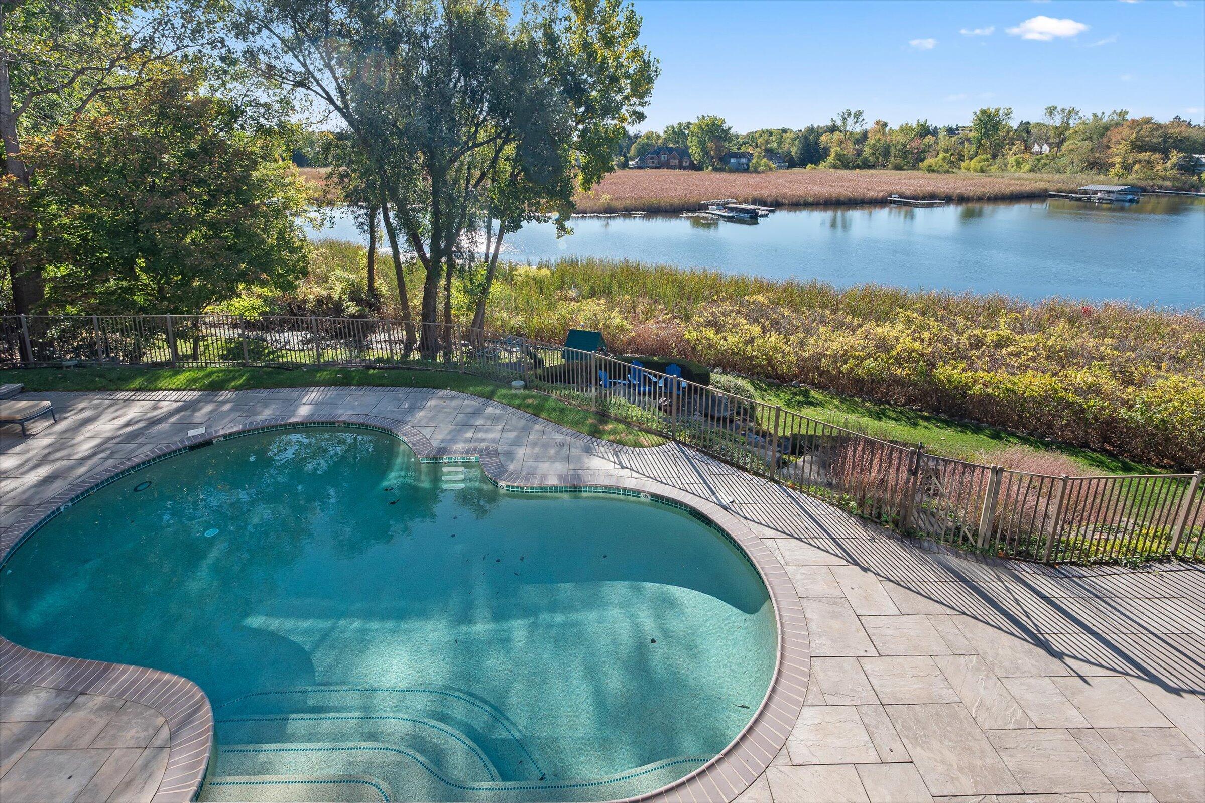 1735 Heron Ridge Drive