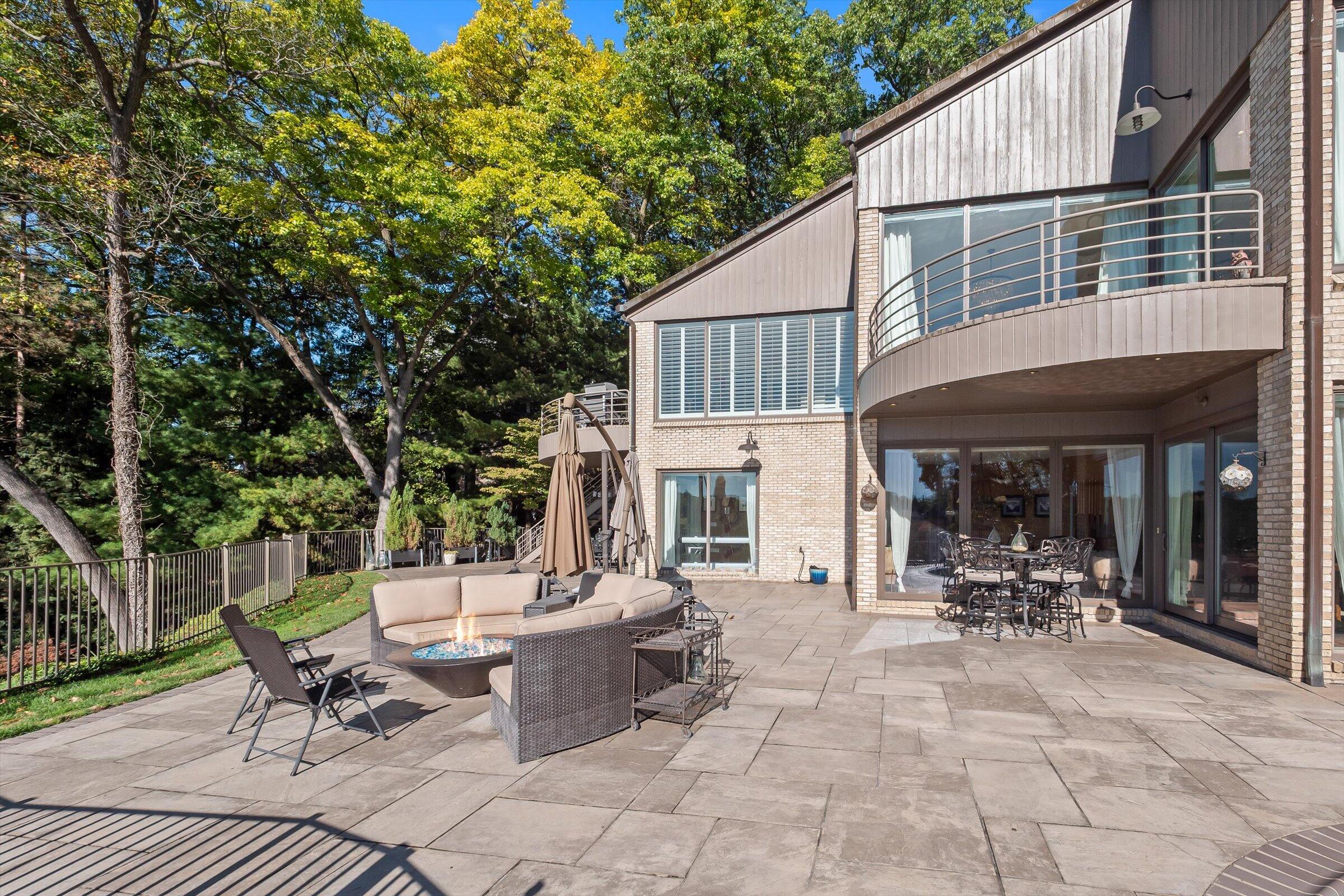 1735 Heron Ridge Drive