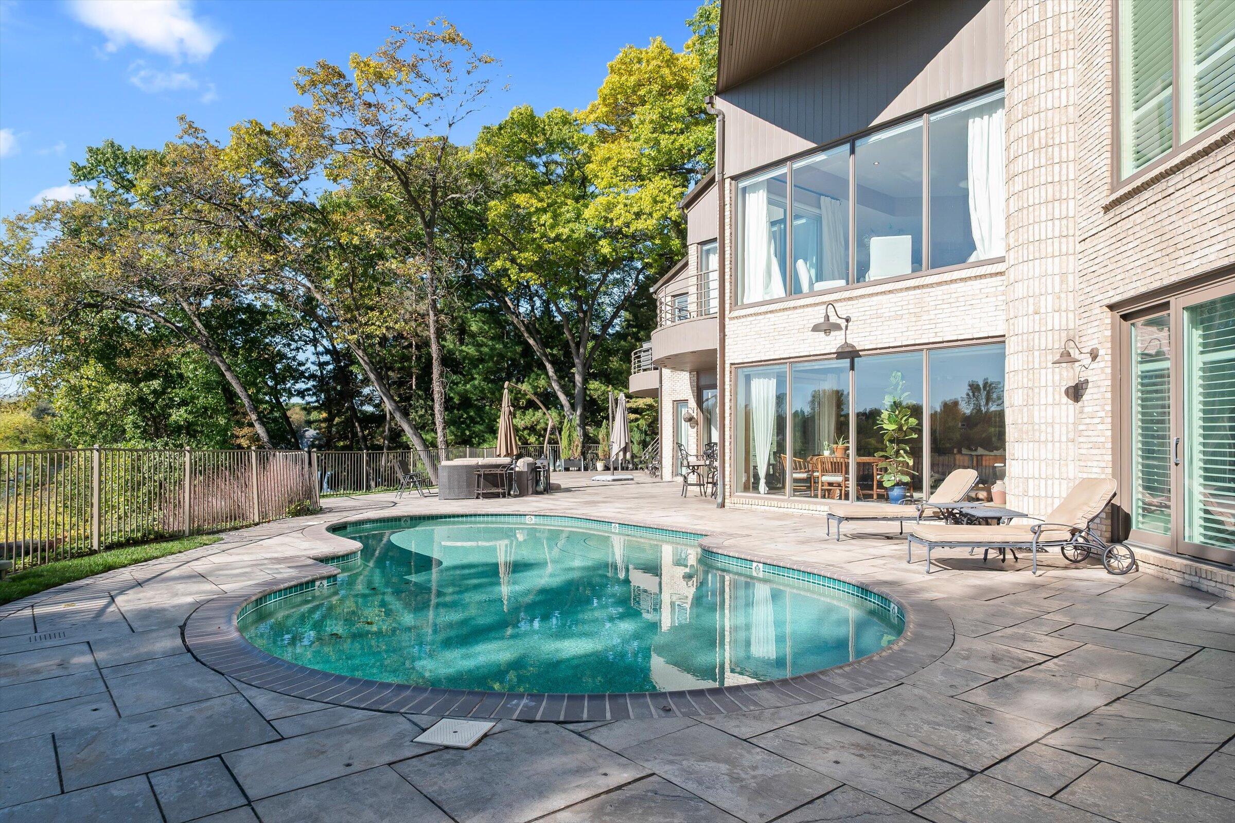 1735 Heron Ridge Drive