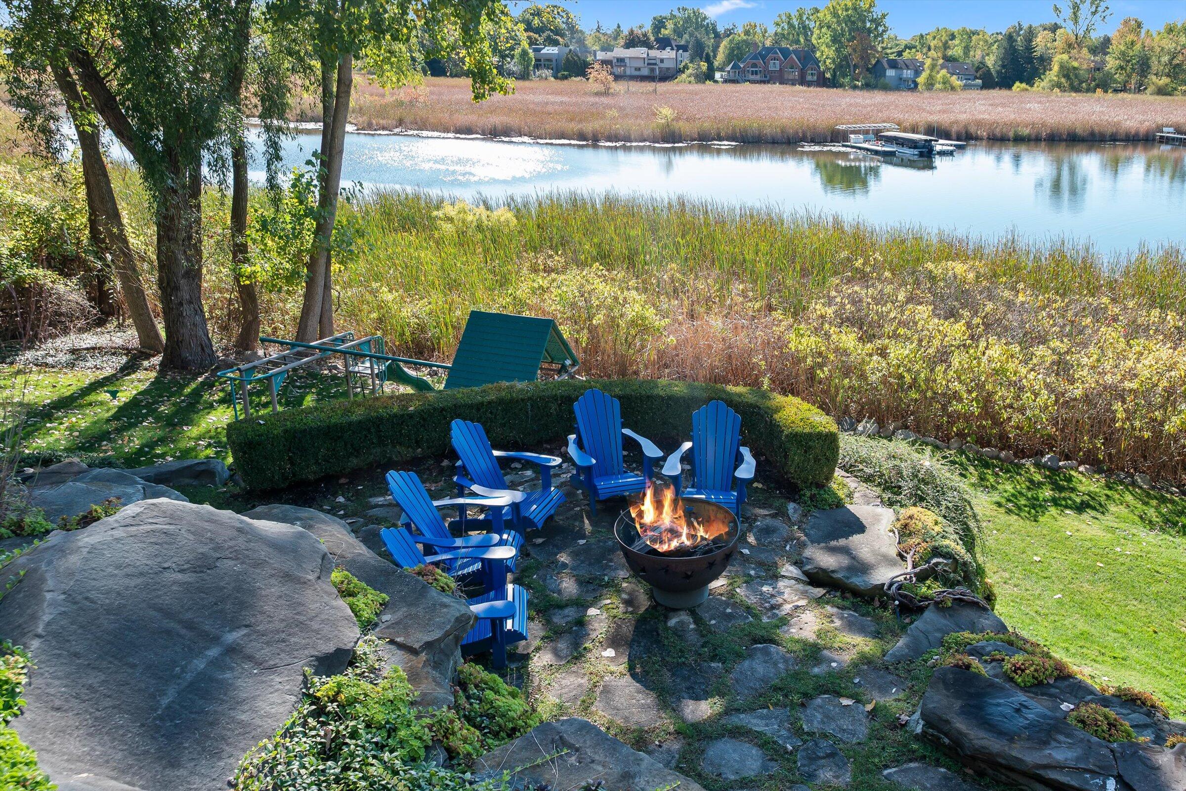 1735 Heron Ridge Drive