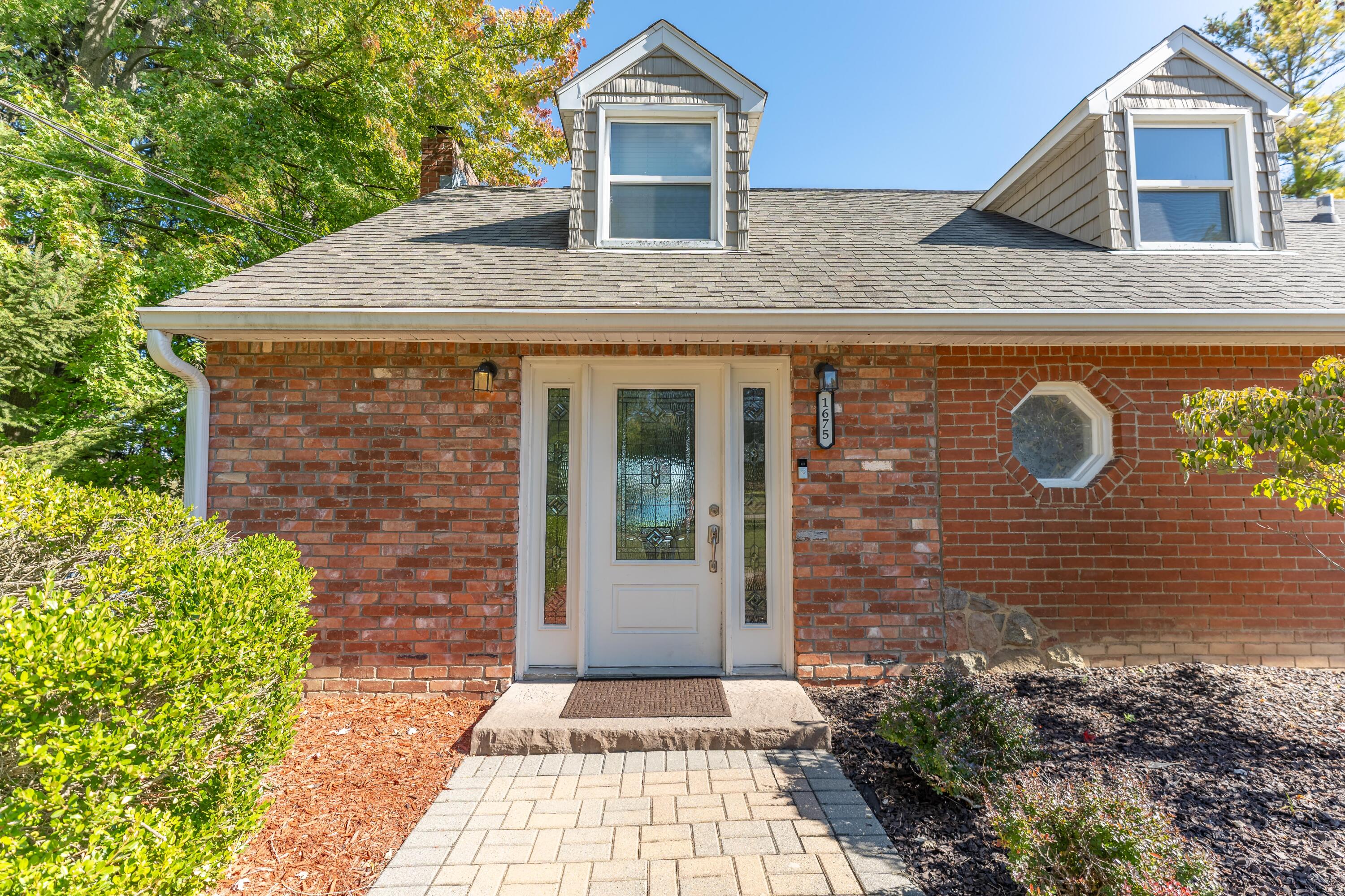 1675 Dell Rose Drive, Bloomfield Hills