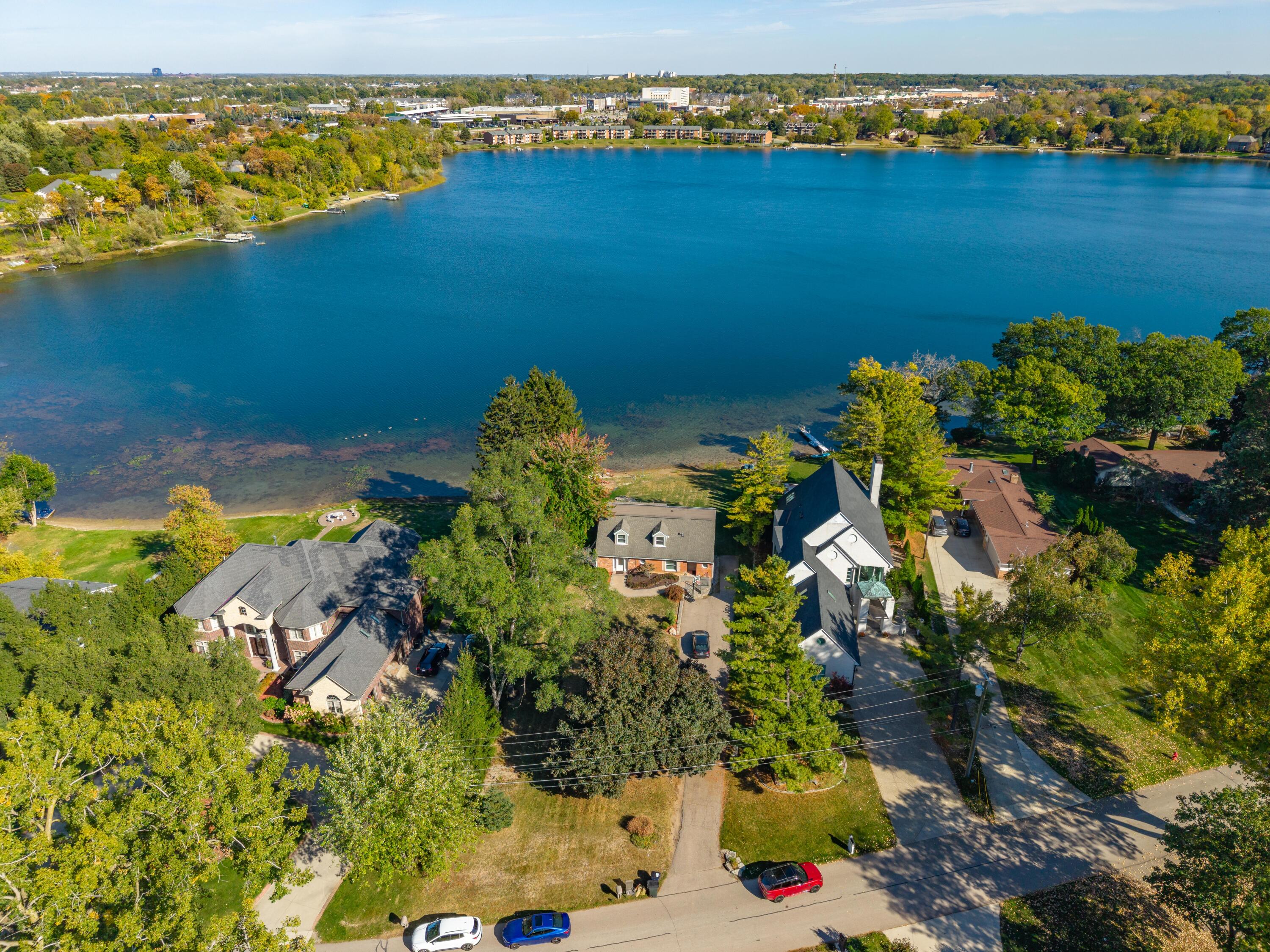 1675 Dell Rose Drive, Bloomfield Hills